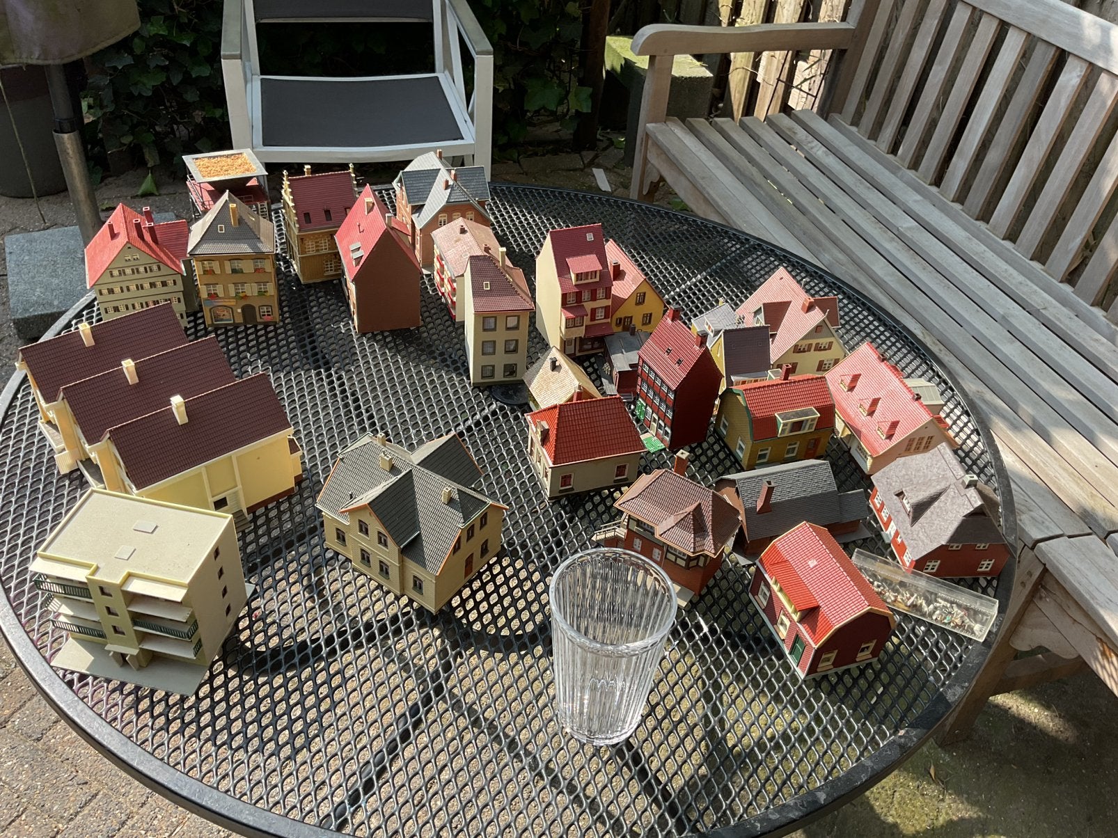 Faller kibri huisjes huis Ho tegen elk aannemelijk bod, Hobby en Vrije tijd, Modeltreinen | H0, Gelijkstroom of Wisselstroom, Brug, Tunnel of Gebouw