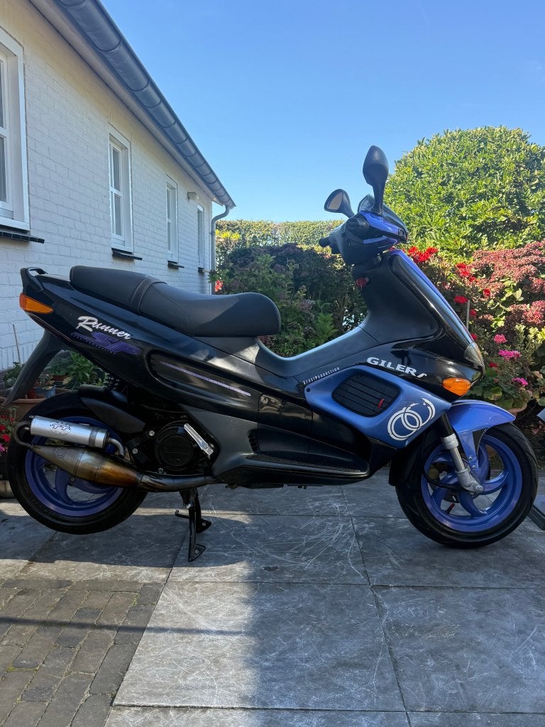 ⭐️Gilera runner Violet paars Z.G.A.N. UNIEK 11469 km⭐️, Fietsen en Brommers, Niet ingevuld, Niet ingevuld, Niet ingevuld