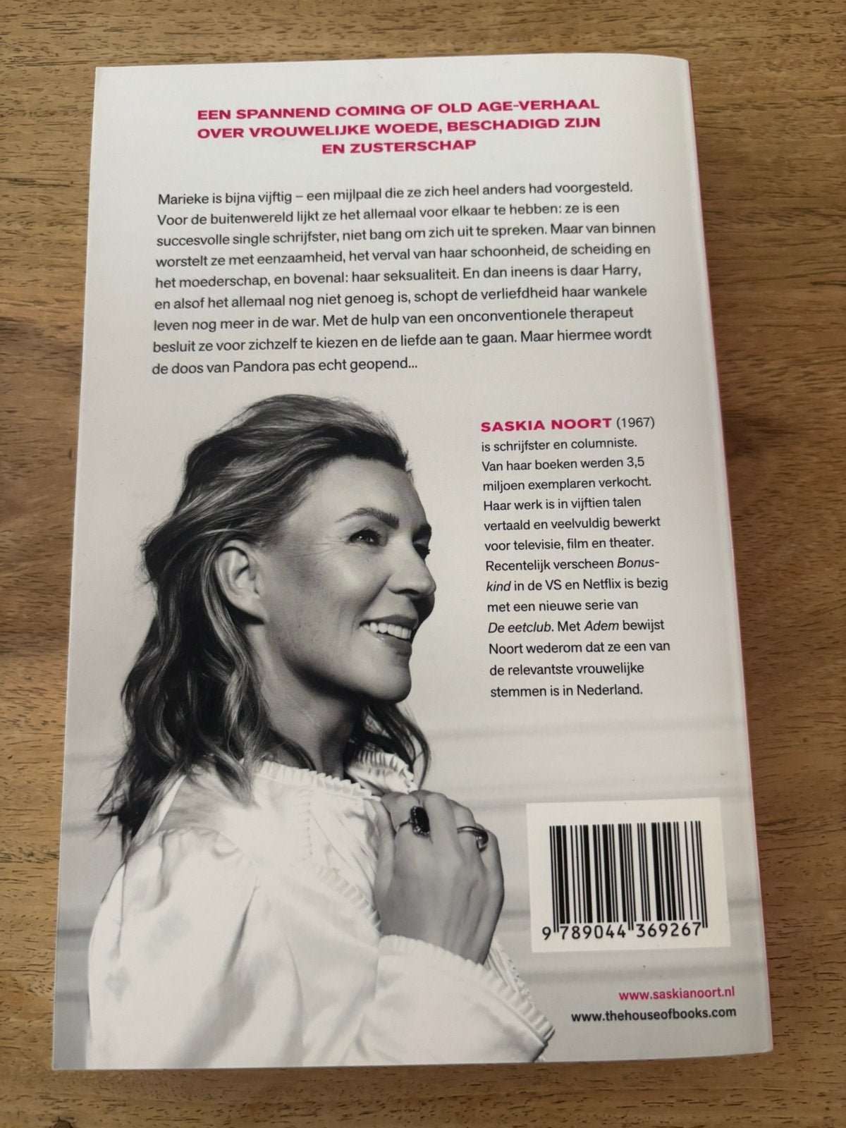 Saskia Noort - Adem, Boeken, Ophalen of Verzenden, Zo goed als nieuw, Saskia Noort
