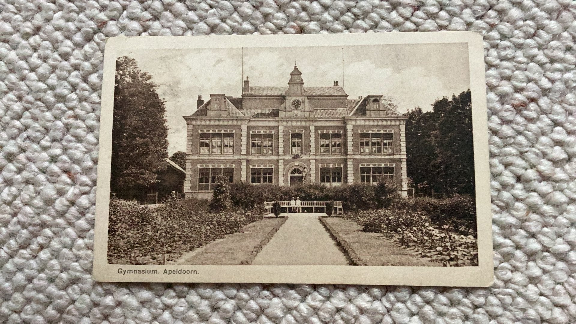 Ansichtkaart Apeldoorn Gymnasium 1929. 987, Ophalen of Verzenden, 1920 tot 1940, Gelopen, Gelderland