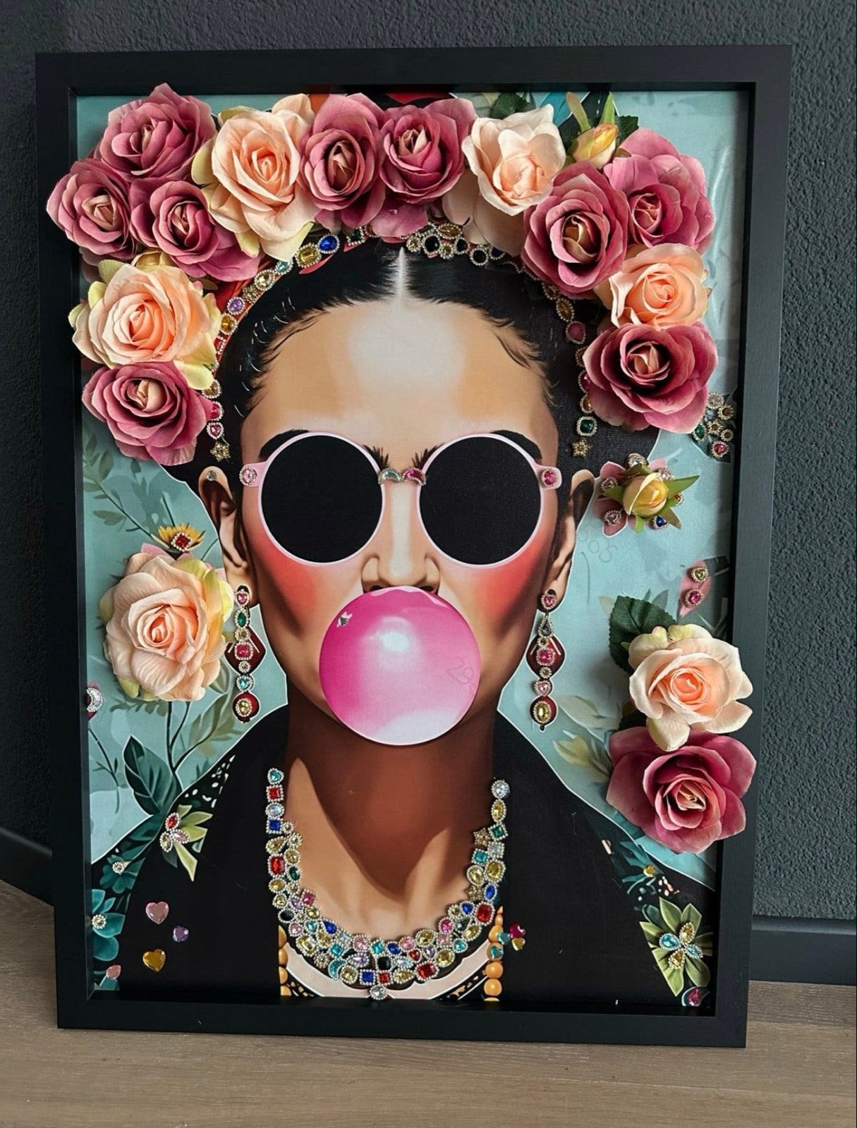 Frida Kahlo Pop Art Schilderij met 3D Bloemen, 3D-effect, Ophalen of Verzenden, Gemengde techniek, Overige materialen