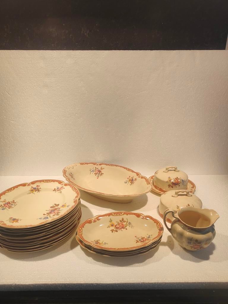 Victoriaans Johnson Bros Servies - Bloemmotief, Antiek en Kunst, Antiek | Servies compleet, Ophalen of Verzenden