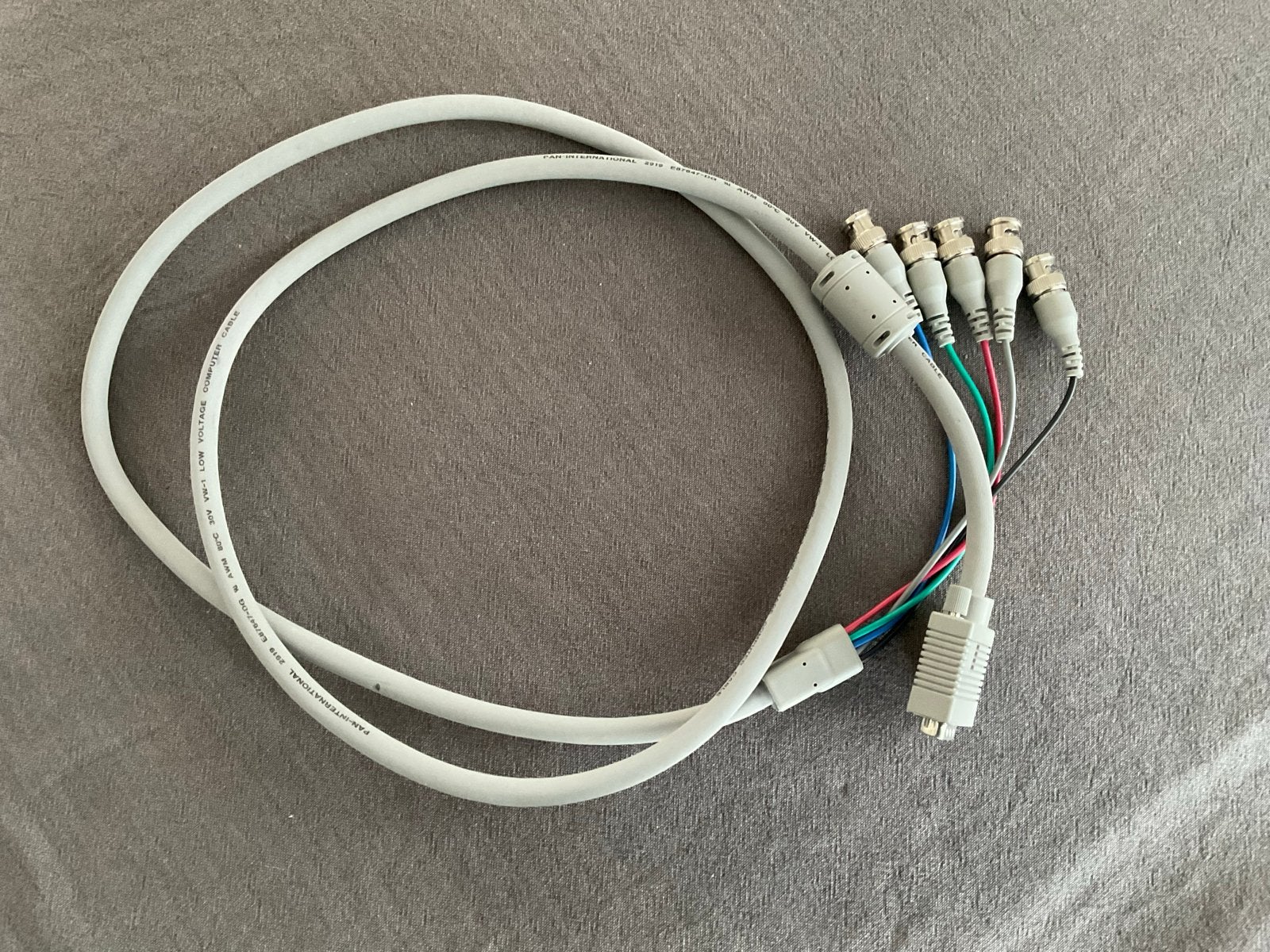 VGA naar BNC Component Video Kabel incl. Gender Changer, Ophalen of Verzenden, Gebruikt, Minder dan 2 meter, Overige kabels