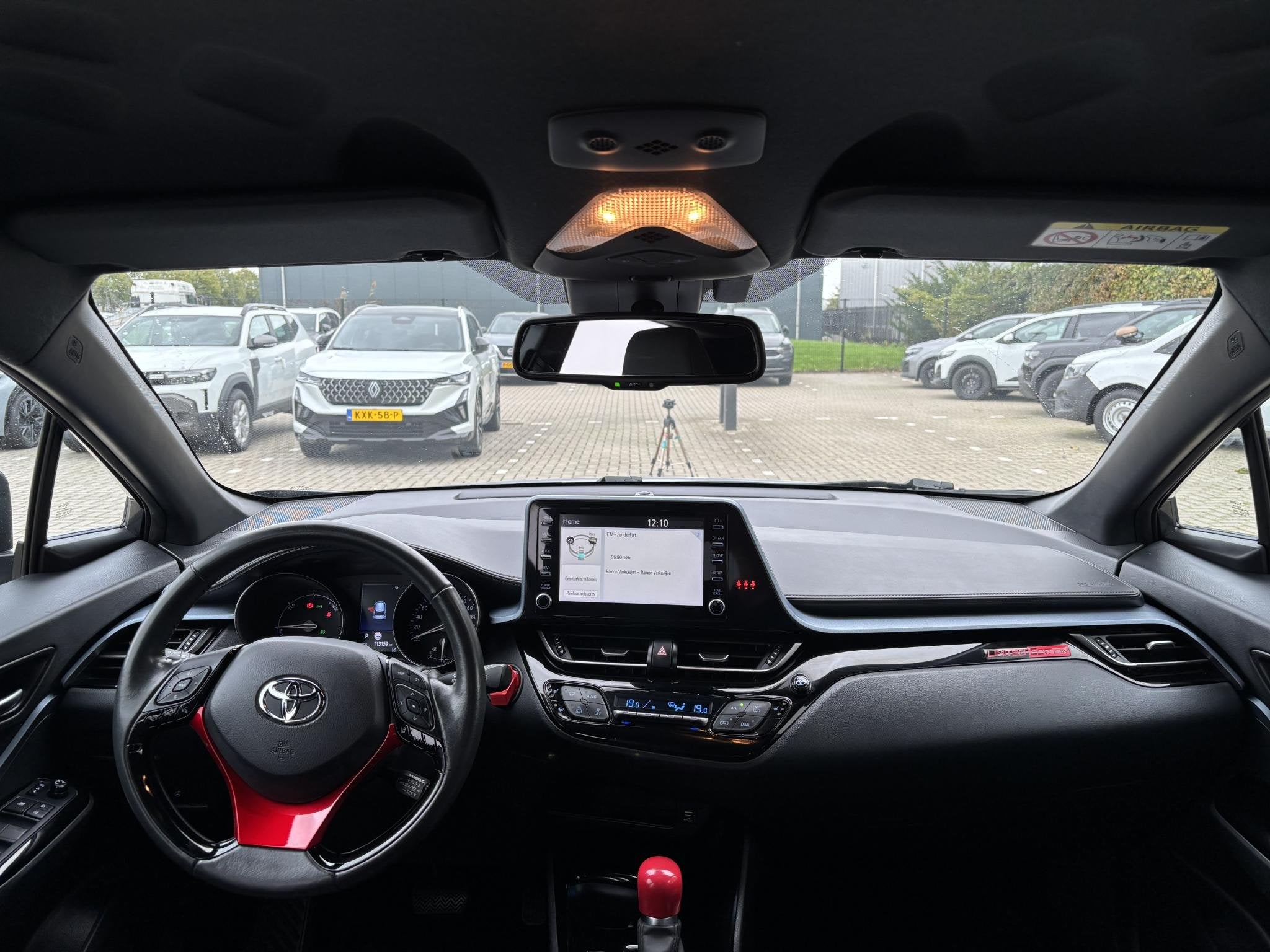 Toyota C-HR 1.8 Hybrid Executive Navigatie / Climate Control, Auto's, Euro 6, 4 cilinders, Leder en Stof, 122 pk