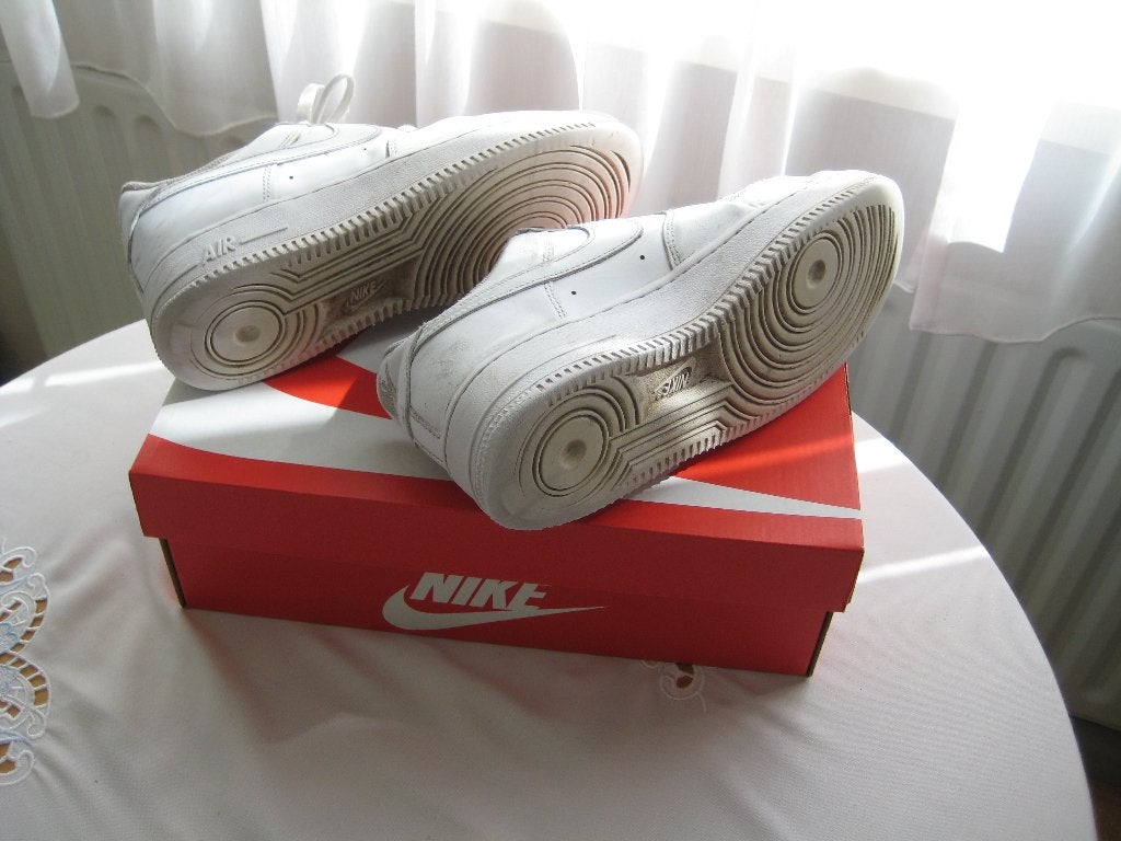 Maat : 40. Nike Air Schoenen.( wit), Wit, Nike, Ophalen of Verzenden, Sneakers of Gympen