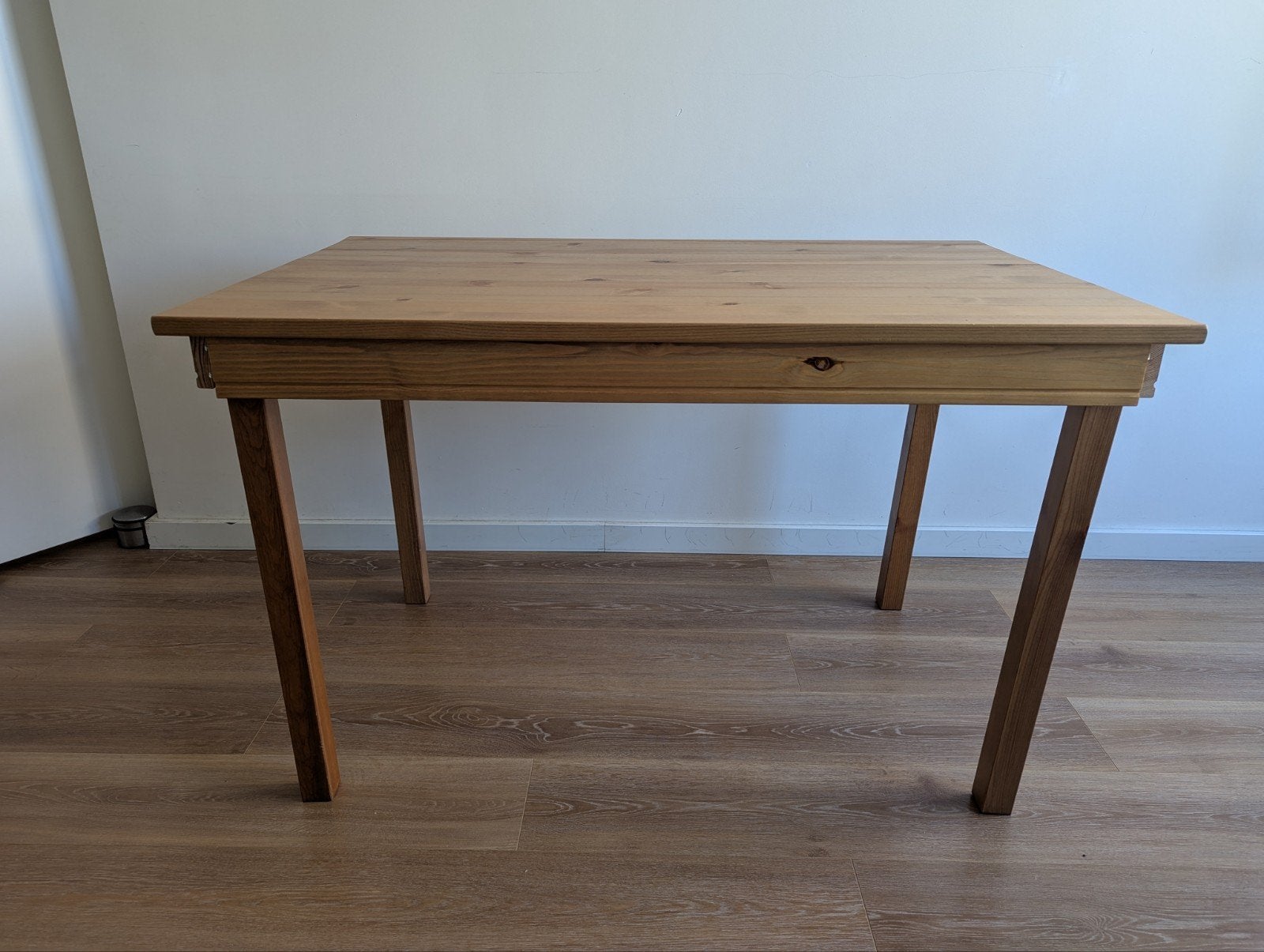 Ikea Jokkmokk eettafel 118x74x74 - afneembare poten, 100 tot 150 cm, Zo goed als nieuw, Vier personen, Grenenhout