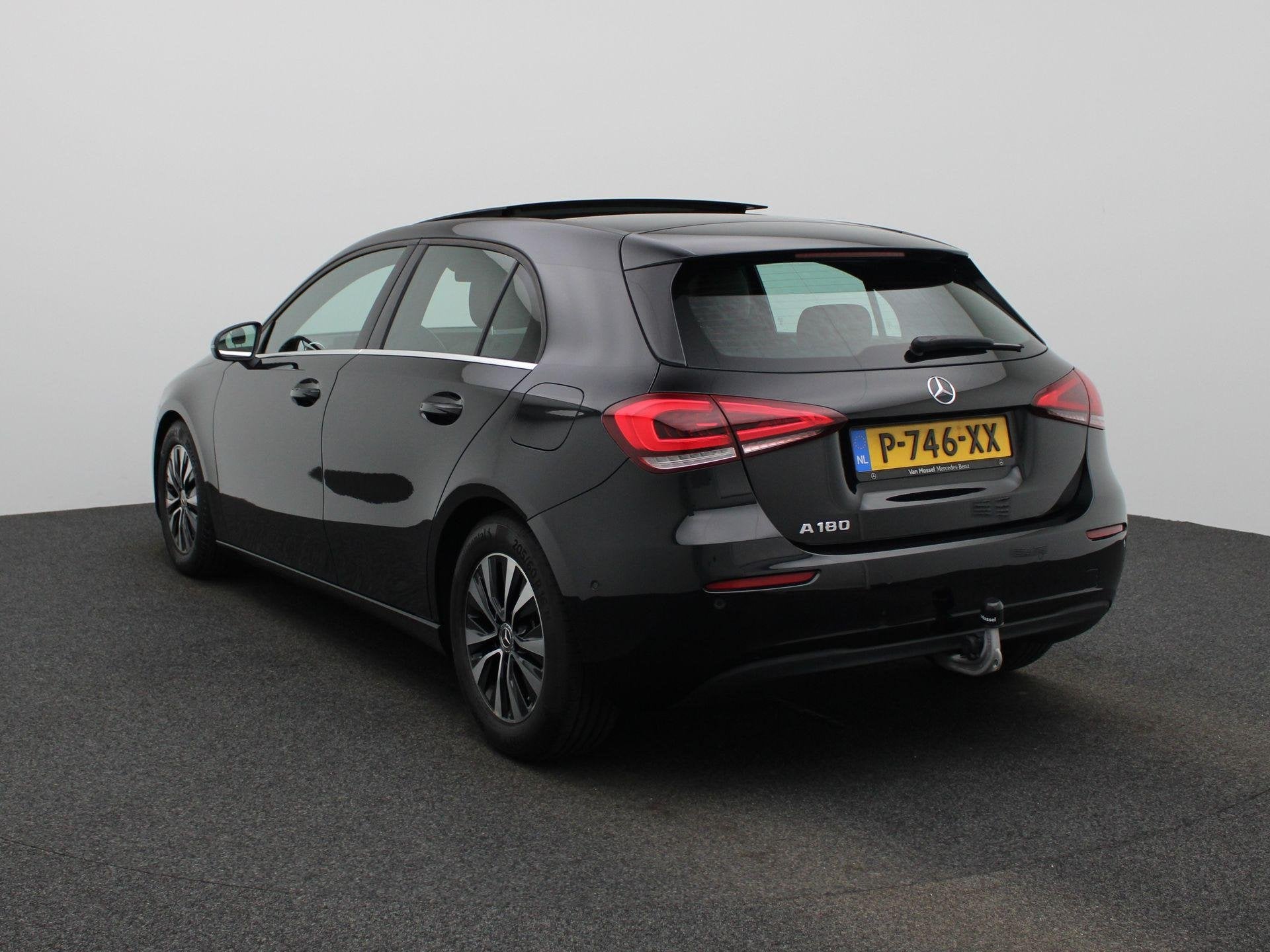 Mercedes-Benz A-klasse 180 Business Line VERWACHT !, Auto's, 12 maanden, Gebruikt, 4 cilinders, Zwart
