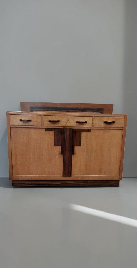 Haagse School dressoir, Ophalen