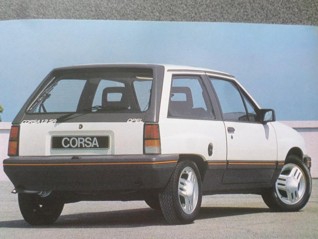 Opel Corsa & TR & SR 1983 Brochure, Ophalen of Verzenden, Zo goed als nieuw, Opel