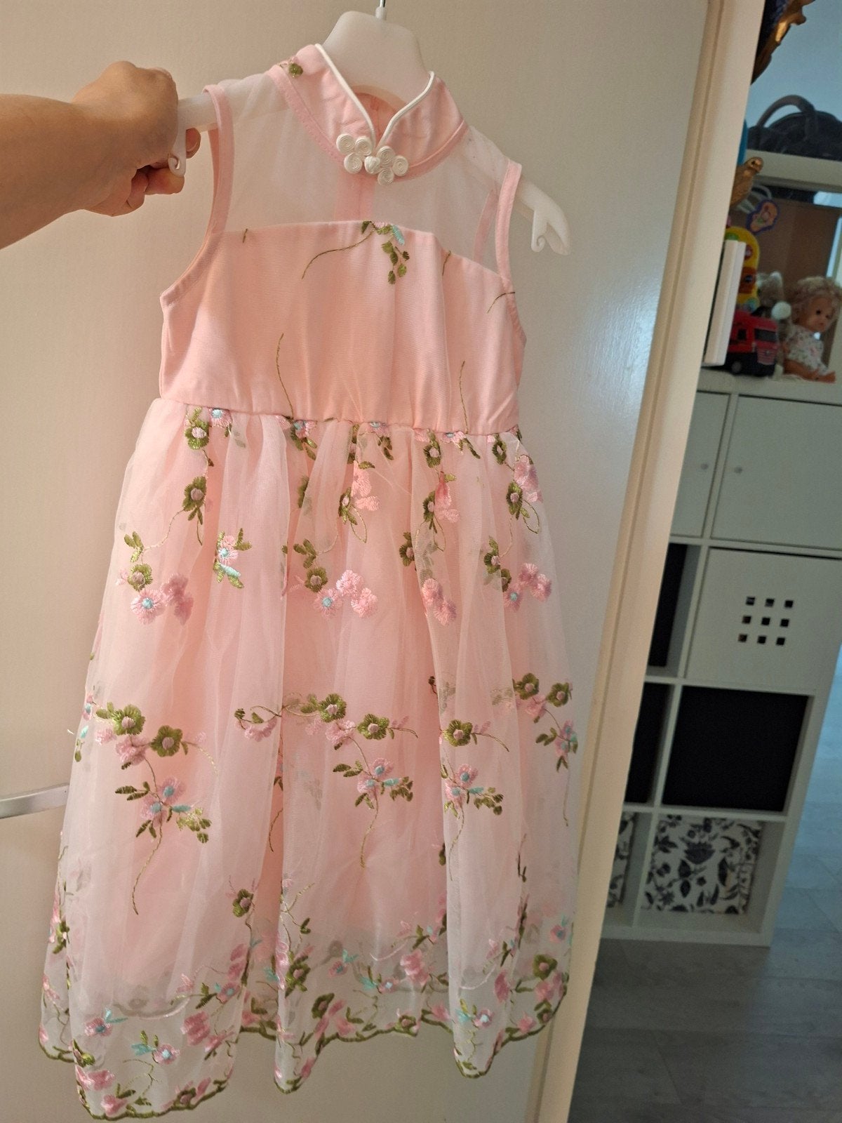 Nieuwe Roze Jurk met Bloemenborduursel voor Meisjes, Ophalen of Verzenden, Nieuw, Meisje