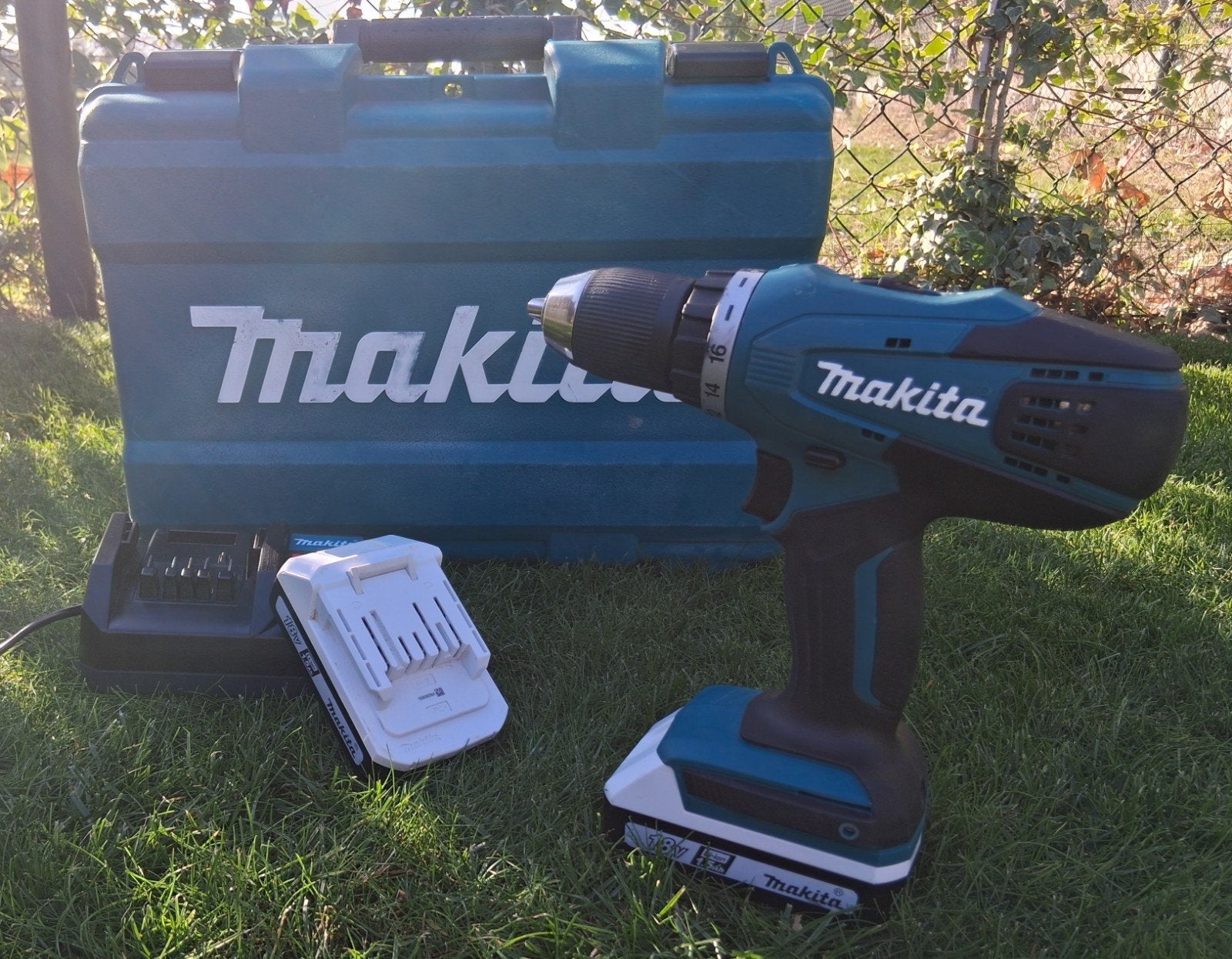 Makita DF457D 18V accuboormachine met 2 accu’s en koffer, Ophalen of Verzenden, Boor- en Schroefmachine