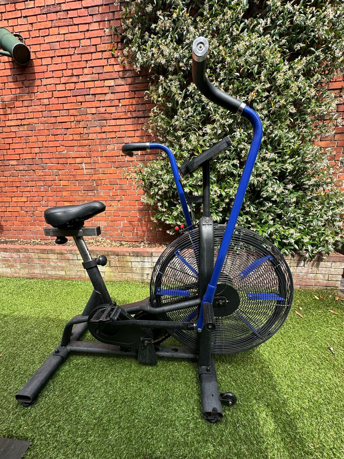 Airbike - Cardio Fitness Apparaat, Sport en Fitness, Fitnessapparatuur, Ophalen, Gebruikt, Armen, Airbike