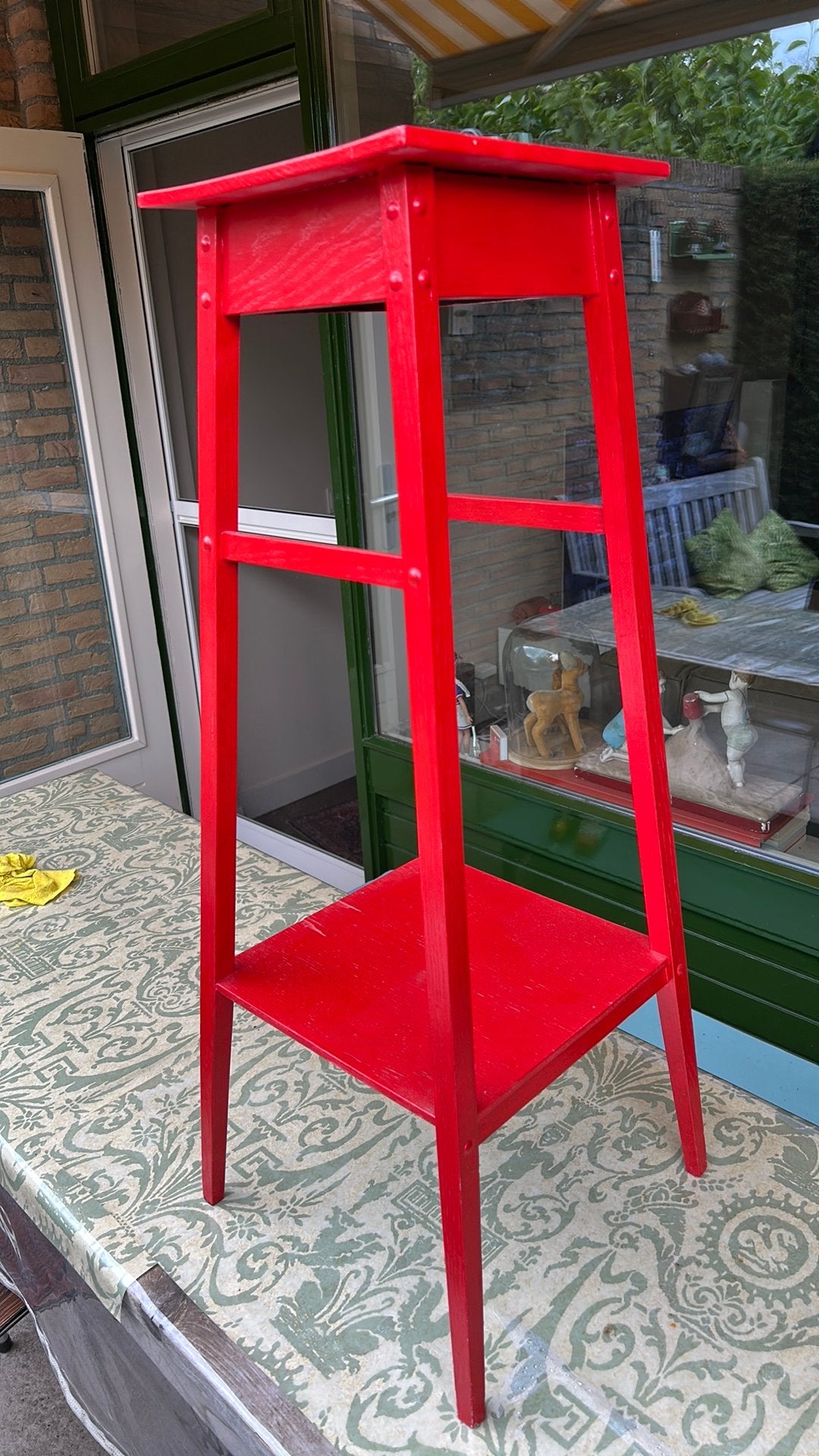 Plantentafeltje rood hout., Ophalen, 50 tot 100 cm, Zo goed als nieuw, Minder dan 100 cm