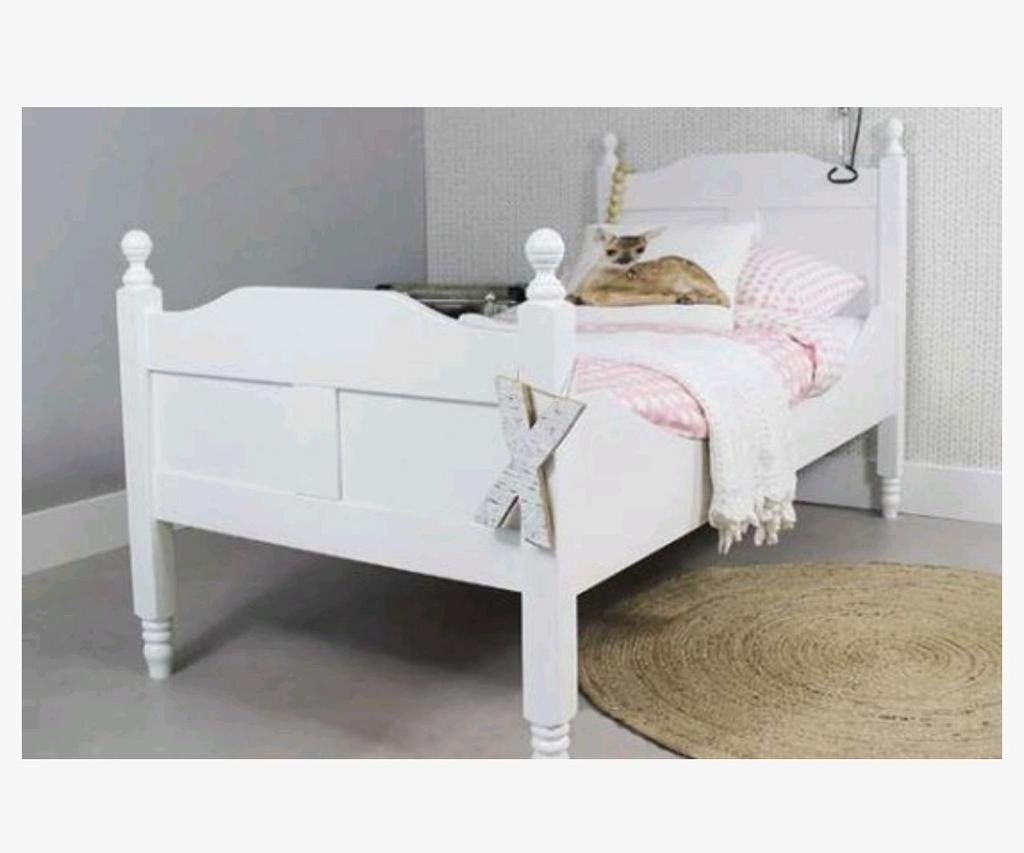 2x Peuterbed amalia 70x150 cm met toebehoren,per set 200,-, Kinderen en Baby's, Kinderkamer | Bedden, Gebruikt, 70 tot 85 cm, 140 tot 160 cm