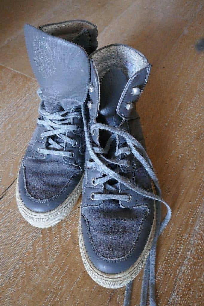 sneakers mt 42 grijs, Overige kleuren, Ophalen of Verzenden, Sneakers of Gympen, Gedragen