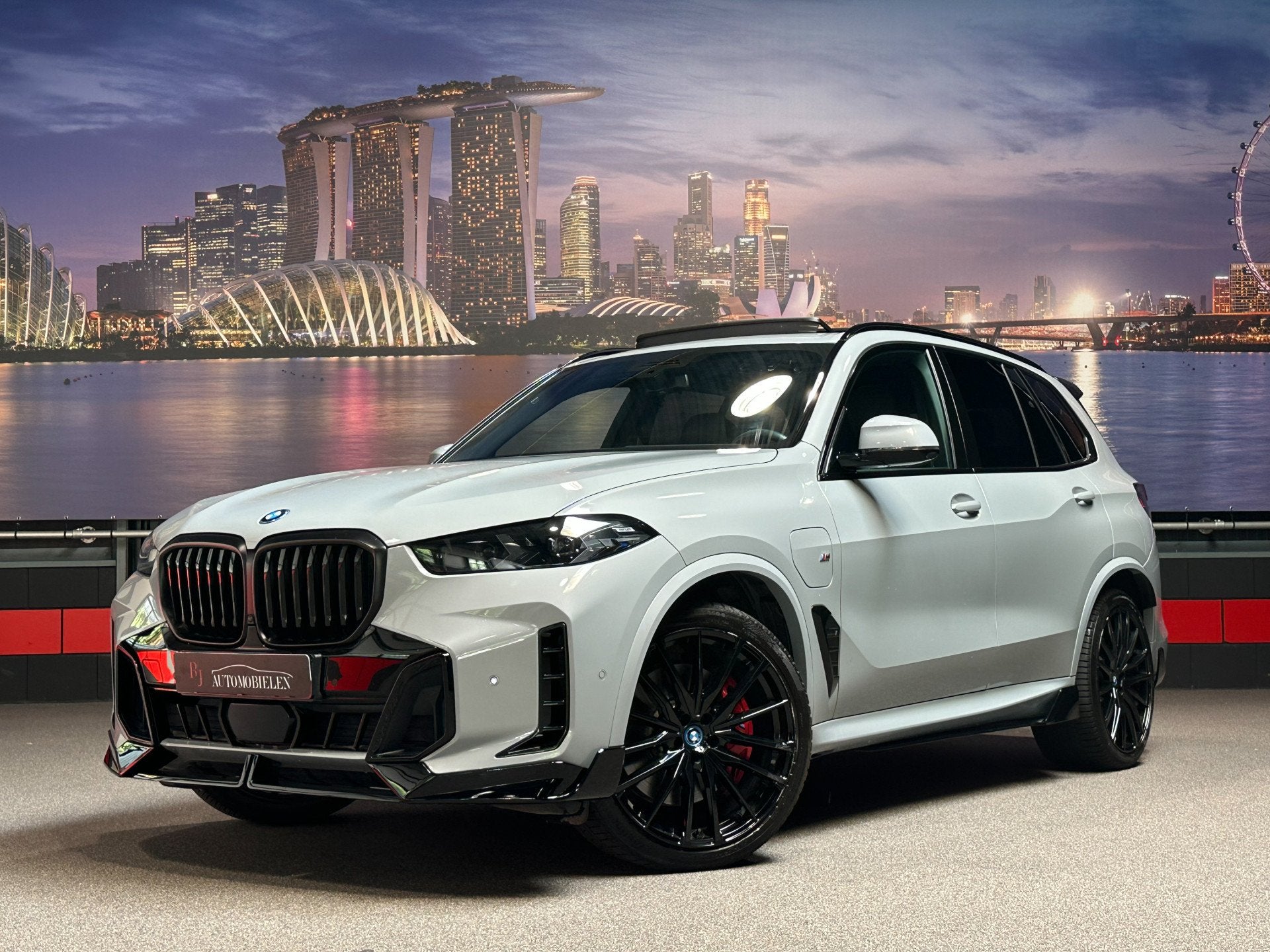 BMW X5 xDrive50e M-Aero|Harman/Kardon|HUD|Shadowline|360cam|, Gebruikt, 2395 kg, Bedrijf, Vierwielaandrijving
