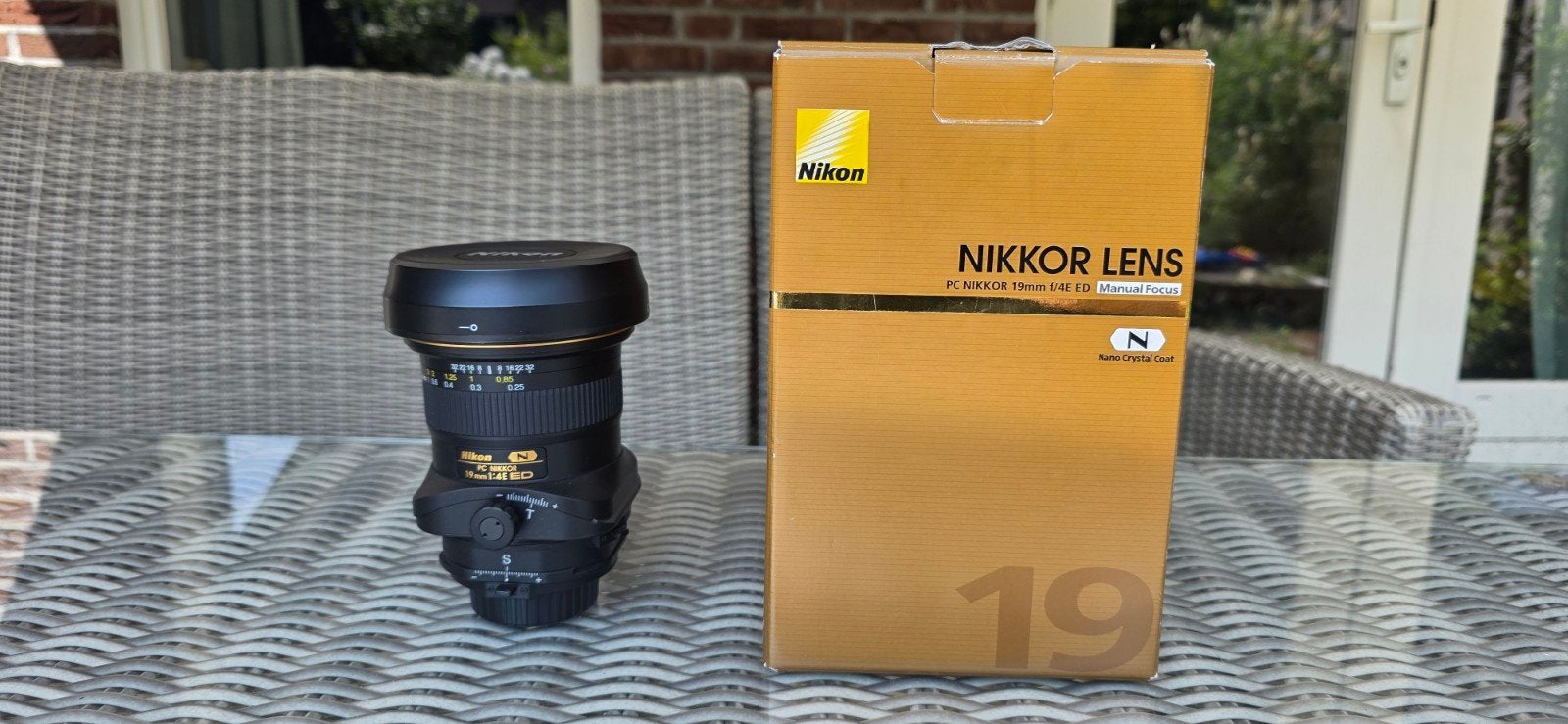 Nikon PC NIKKOR 19mm f/4E ED Tilt-Shift, Handmatige focus, Nikon, Zo goed als nieuw, Nikon F-mount