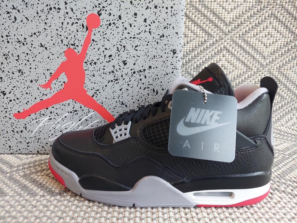 Nieuw nike air jordan 4 retro bred reimagined 42.5, Kleding | Heren, Schoenen, Zwart, Nieuw, Ophalen of Verzenden, Sneakers of Gympen