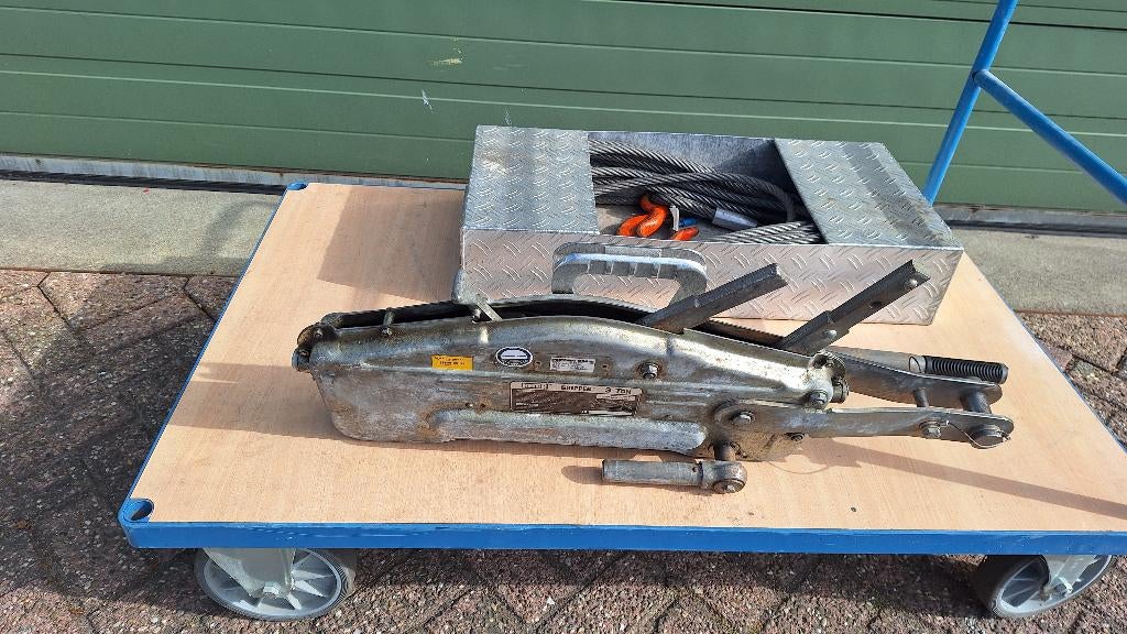 treklier staaldraadtakel rikrak 3 ton REMA Gripper, Ophalen, Gebruikt, Industriepark 2a 9351PA Leek, Handmatig