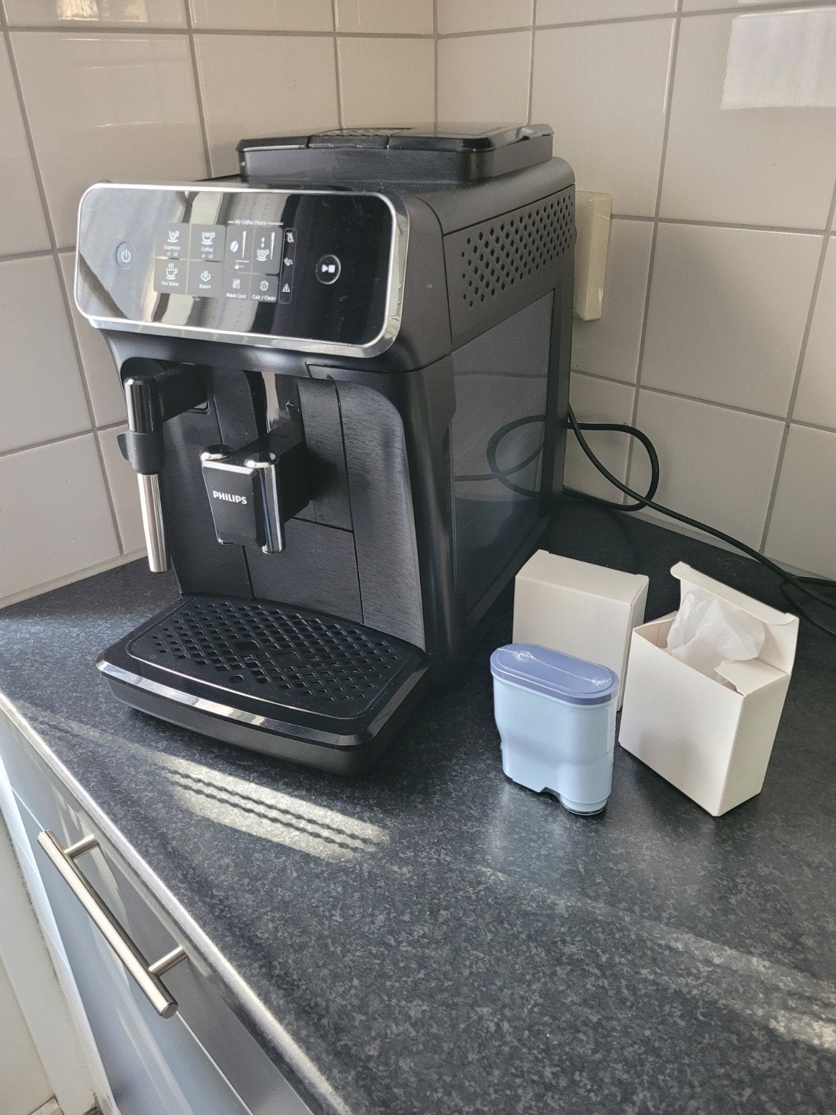 Philips Volautomatische Espressomachine EP2220/10, Witgoed en Apparatuur, Koffiezetapparaten, Ophalen, Espresso apparaat, Koffiebonen