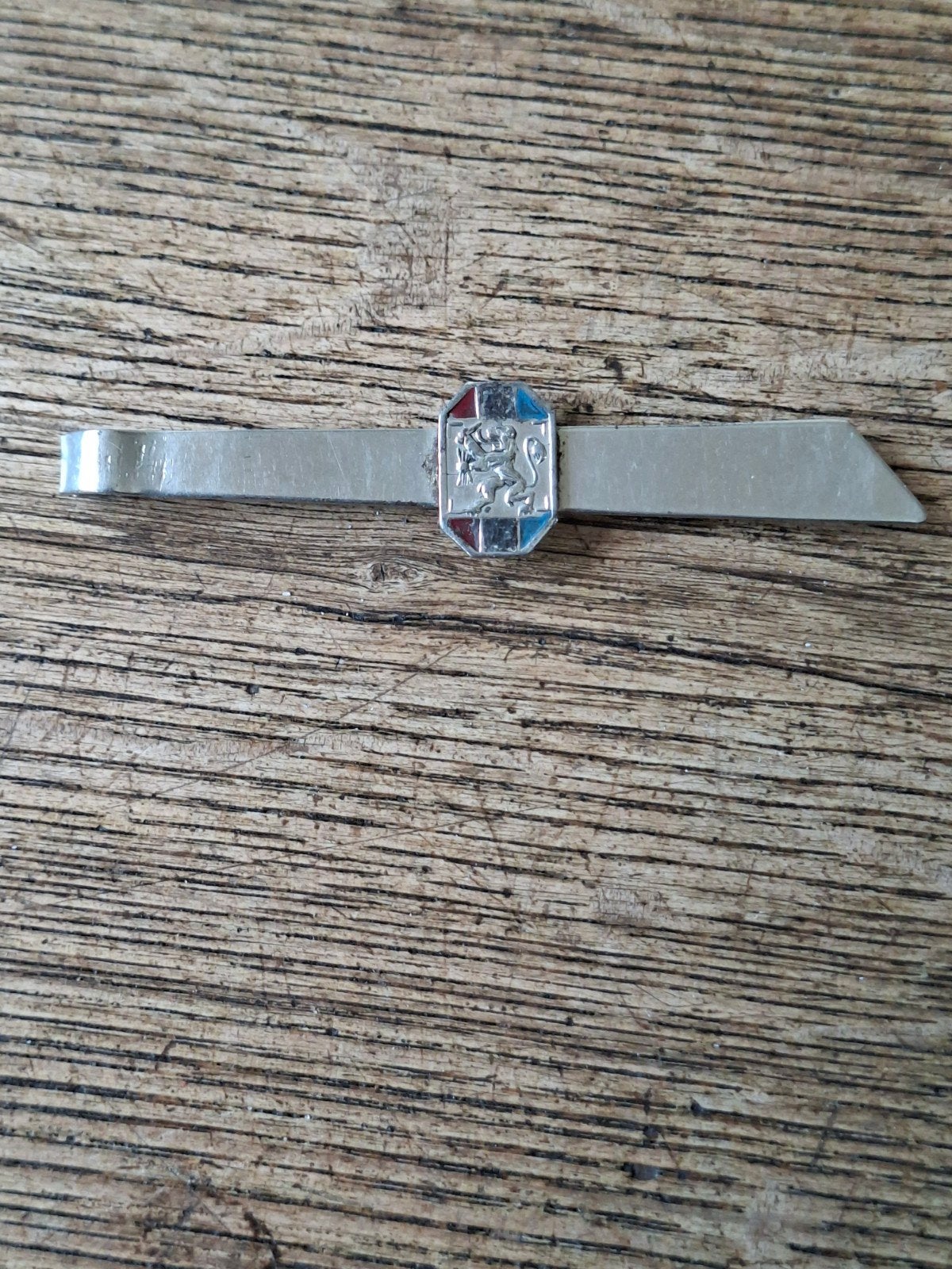 Dasspeld WO2 Nederlandse driekleur, Ophalen of Verzenden, Overige soorten, Nederland, Embleem of Badge