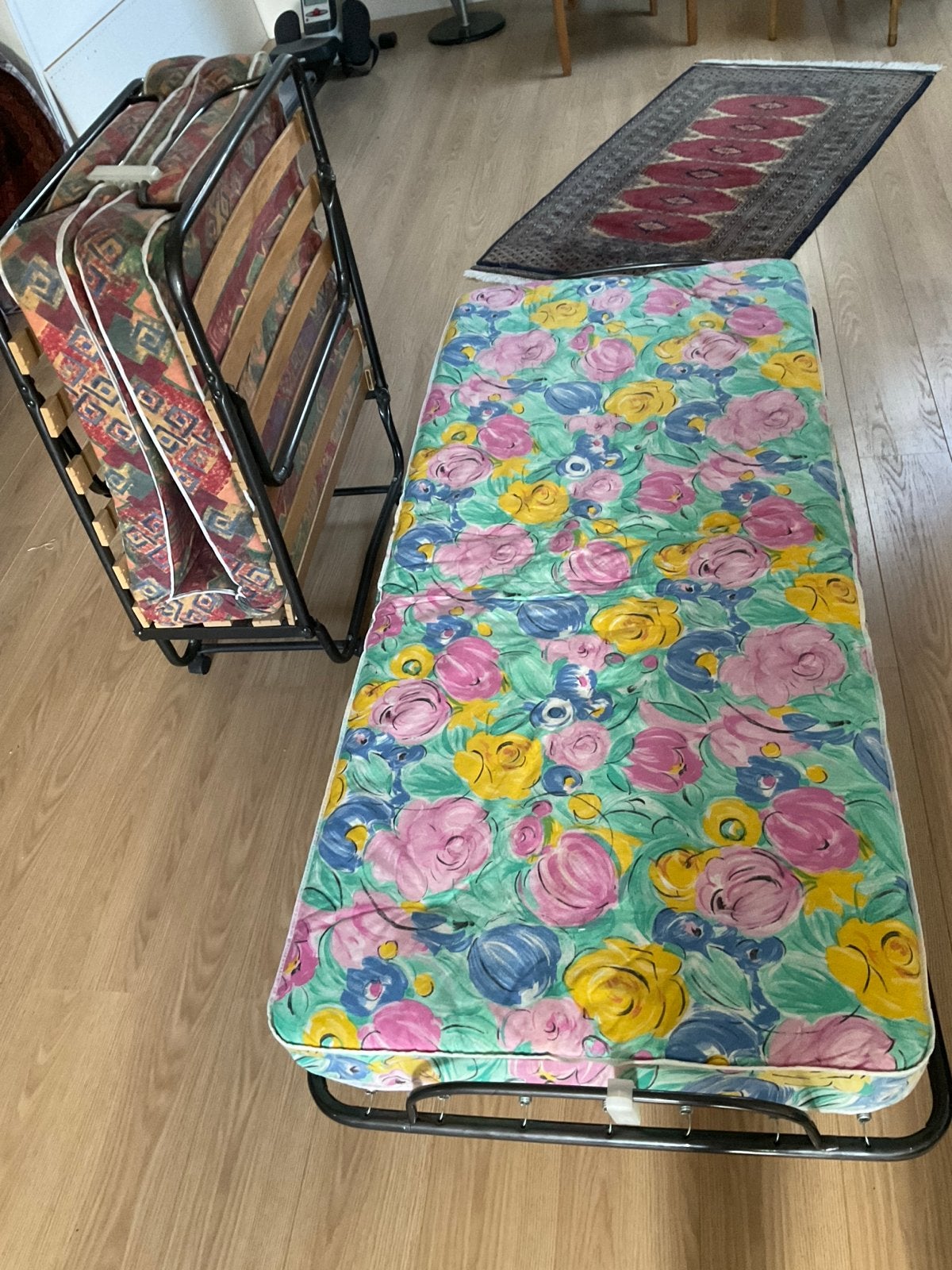 Compacte opklapbare logeerbedden 180x80 cm (2 stuks), Huis en Inrichting, Slaapkamer | Bedden, Ophalen, Gebruikt, 190 cm of minder