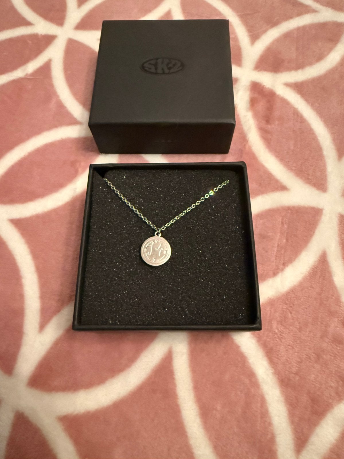 Stray Kids 5-star Seoul Special Unveil 13 Han necklace, Ophalen of Verzenden, Zo goed als nieuw, Overige materialen