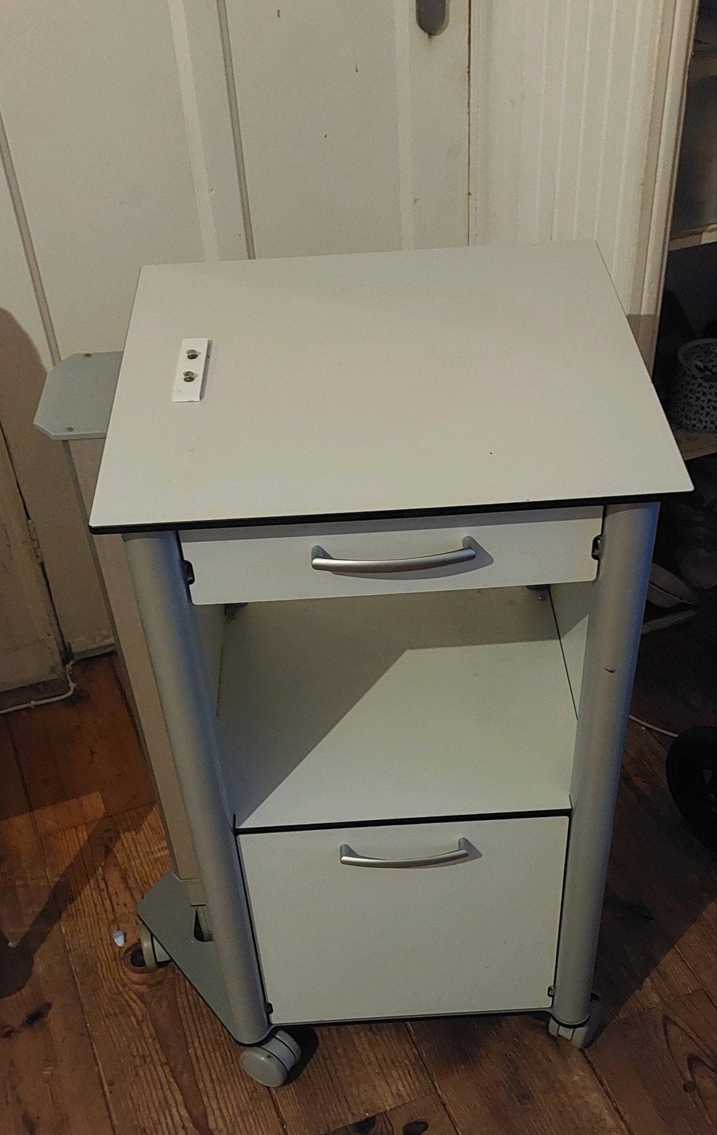 Völker medisch nachtkastje verstelbare bedtafel / leestafel, Ophalen, Gebruikt, 65 cm of meer, 70 cm of meer