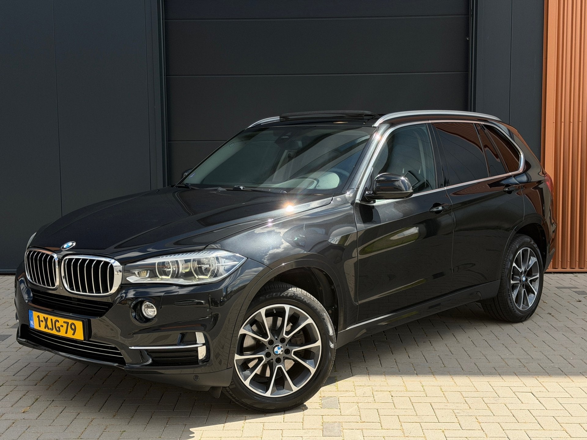 BMW X5 XDrive35i High Executive|Dealer Onderhouden|Panoramad, Auto's, Dealer onderhouden, 2005 kg, Gebruikt, Automatische klimaatregeling