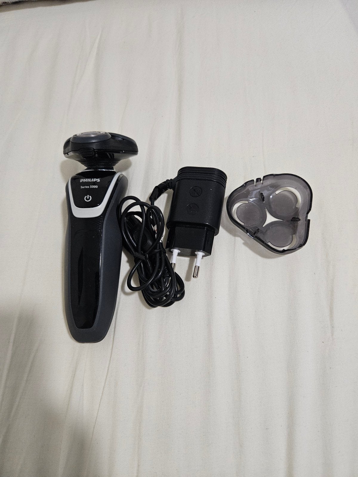 Philips series 5000 scheerapparaat en Philips baardtrimmer, Ophalen of Verzenden, Gebruikt, Scheren en Epileren