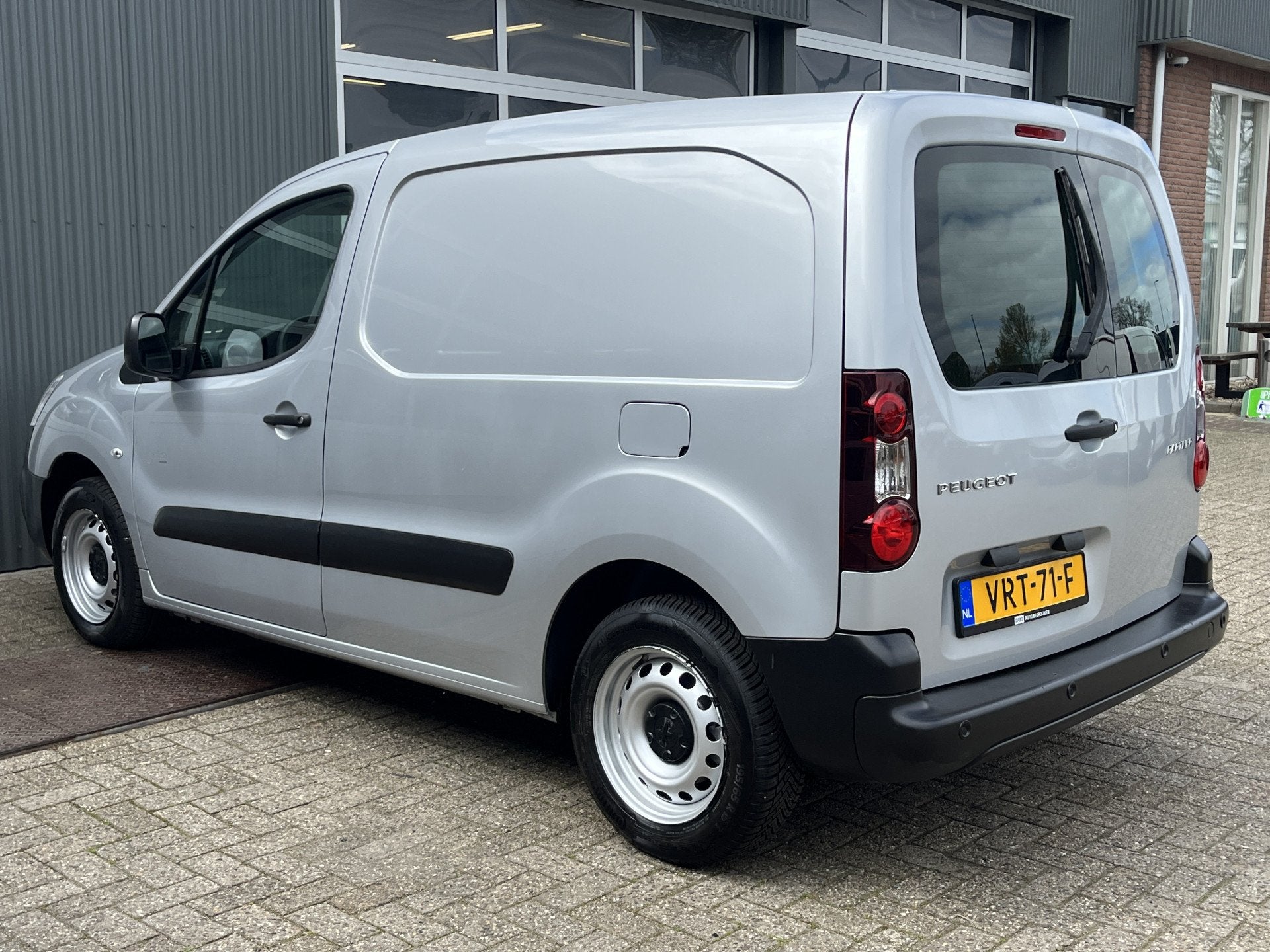 Peugeot Partner 120 1.6 HDi Marge Airco Btw / Bpm vij Cruise, Auto's, Voorwielaandrijving, Stof, Gebruikt, 4 cilinders