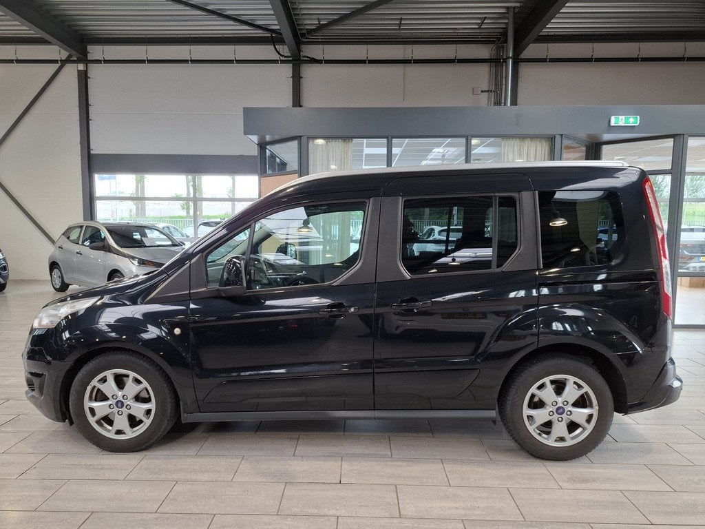 Ford Tourneo Connect Compact EcoBoost 100 pk Titanium | Trek, Auto's, Voorwielaandrijving, Gebruikt, Zwart, Zwart