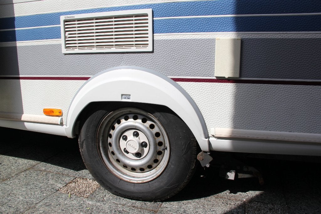 Foto 6 van caravan met stapelbed airco mover