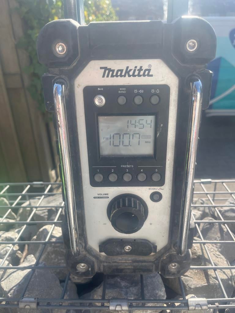 Makita Bouwradio - Robuust en Betrouwbaar, Audio, Tv en Foto, Radio's, Ophalen of Verzenden, Gebruikt, Bouwradio