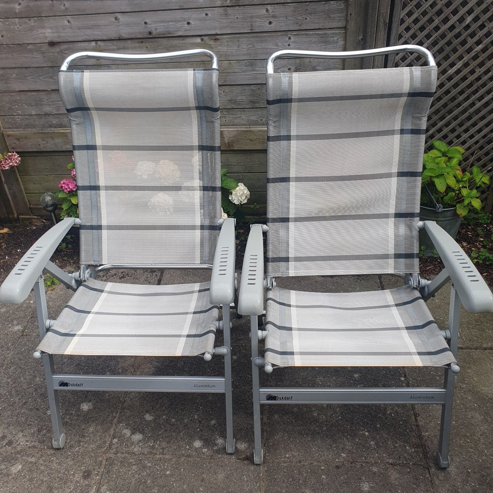 Dukdalf stoelen, Ophalen, Gebruikt