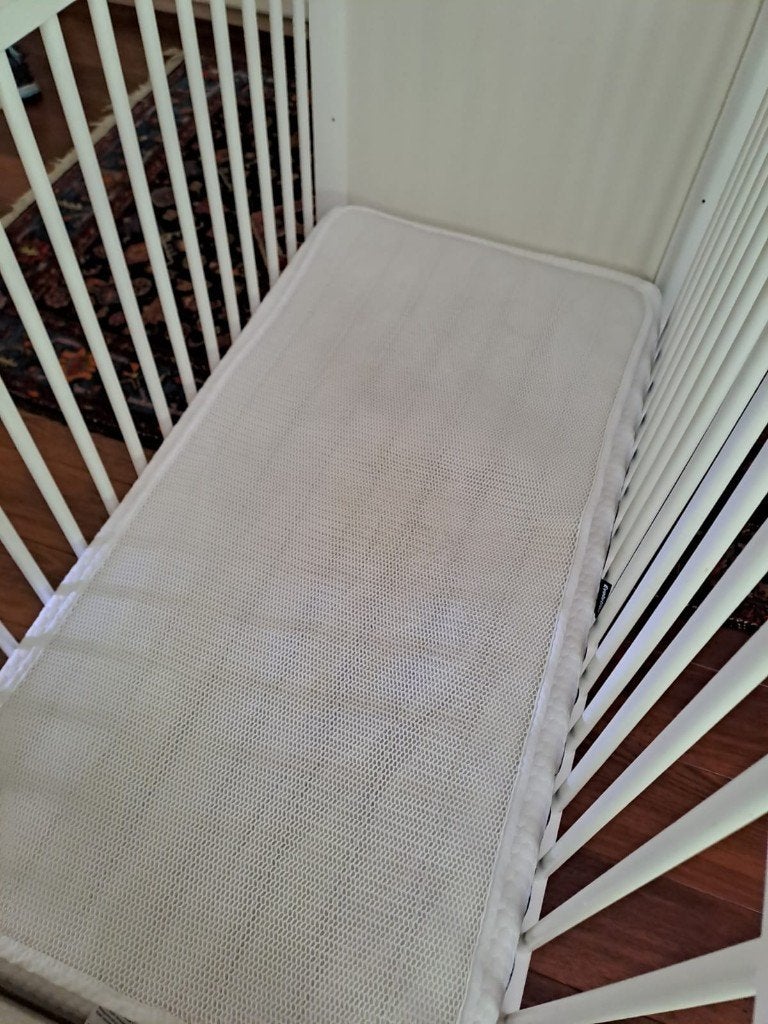 aerosleep matras + beschermer, Kinderen en Baby's, Kinderkamer | Beddengoed, Ophalen, Gebruikt, Jongetje of Meisje, Wit