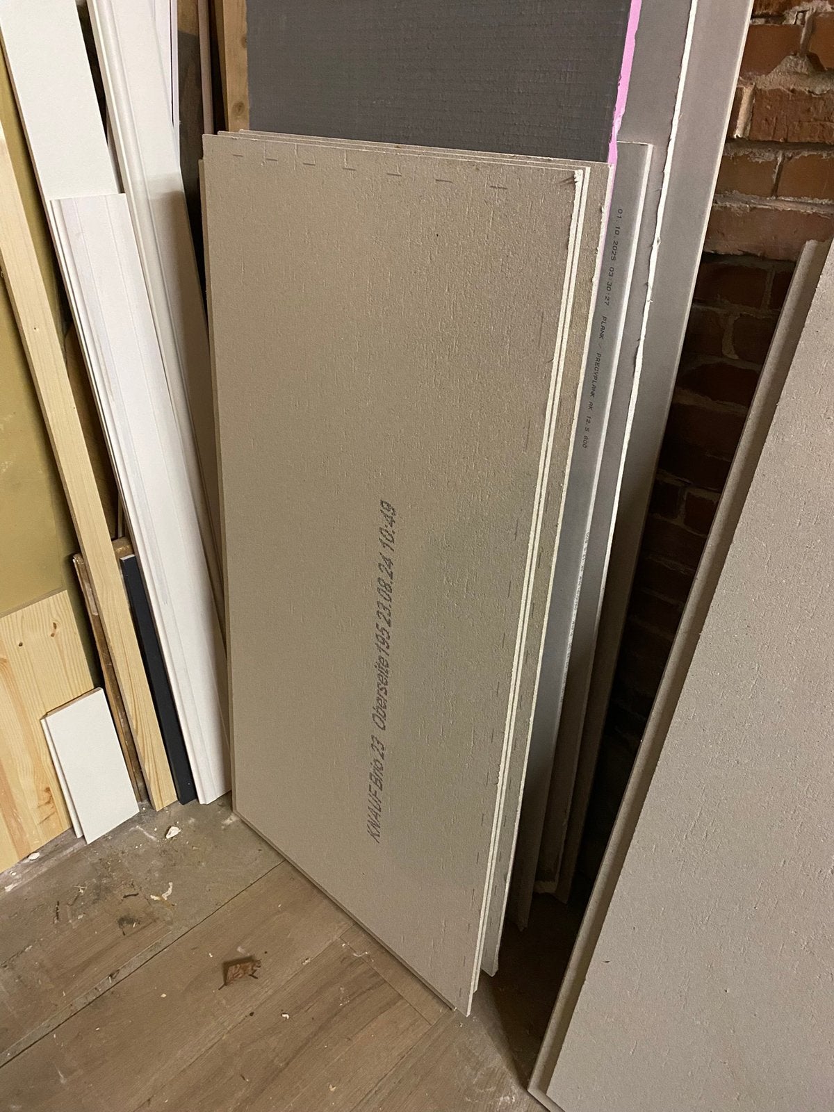 Knauf Brio 23 WF vloerplaten, randisolatie en lijm, Ophalen