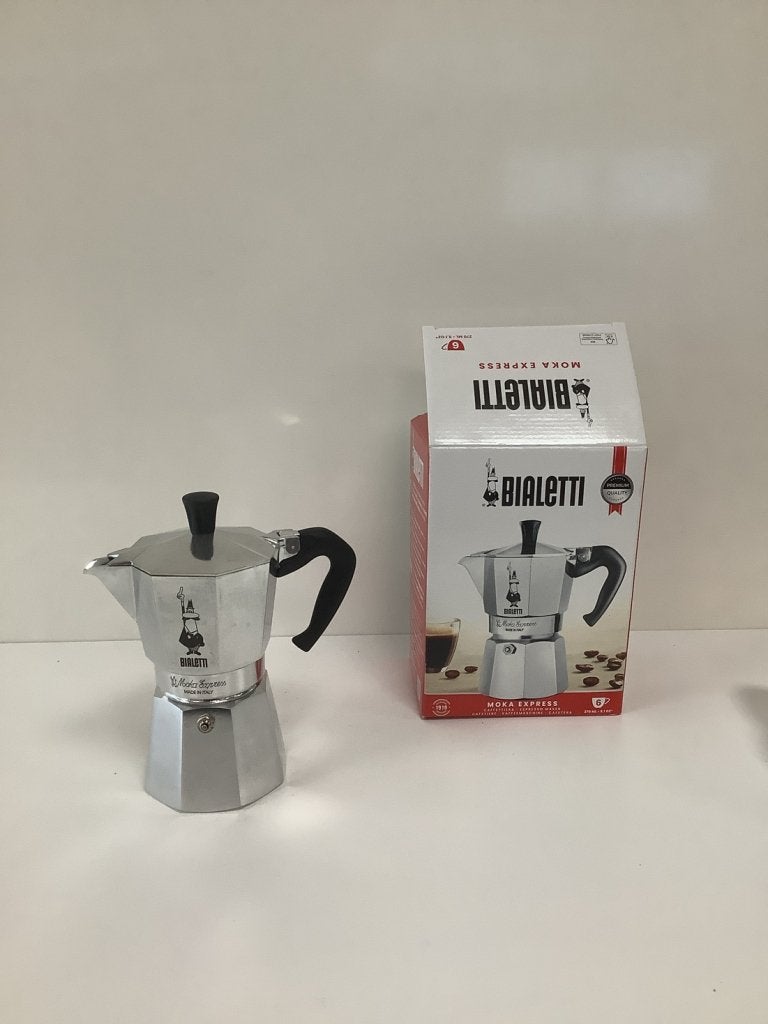 Bialetti Moka Express 6 kops - Retourdeal, Witgoed en Apparatuur, Koffiezetapparaten, Info@mystore.nl, Bruggestraat 18, 4 tot 10 kopjes