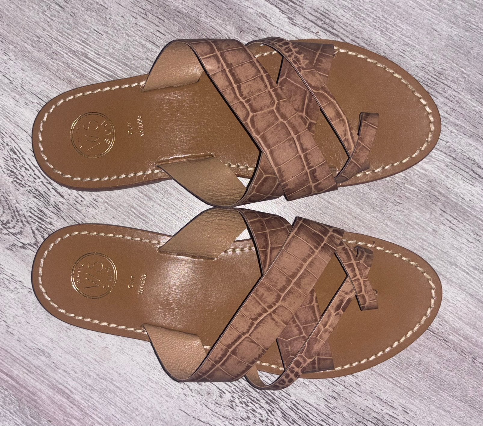 Lederen slippers 39 nieuw, Slippers, Beige, Nieuw, Ophalen of Verzenden
