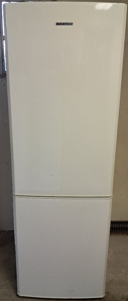 Samsung koelvriescombinatie, NoFrost, A+, 303L, Witgoed en Apparatuur, Ophalen, Gebruikt, 200 liter of meer, 60 cm of meer
