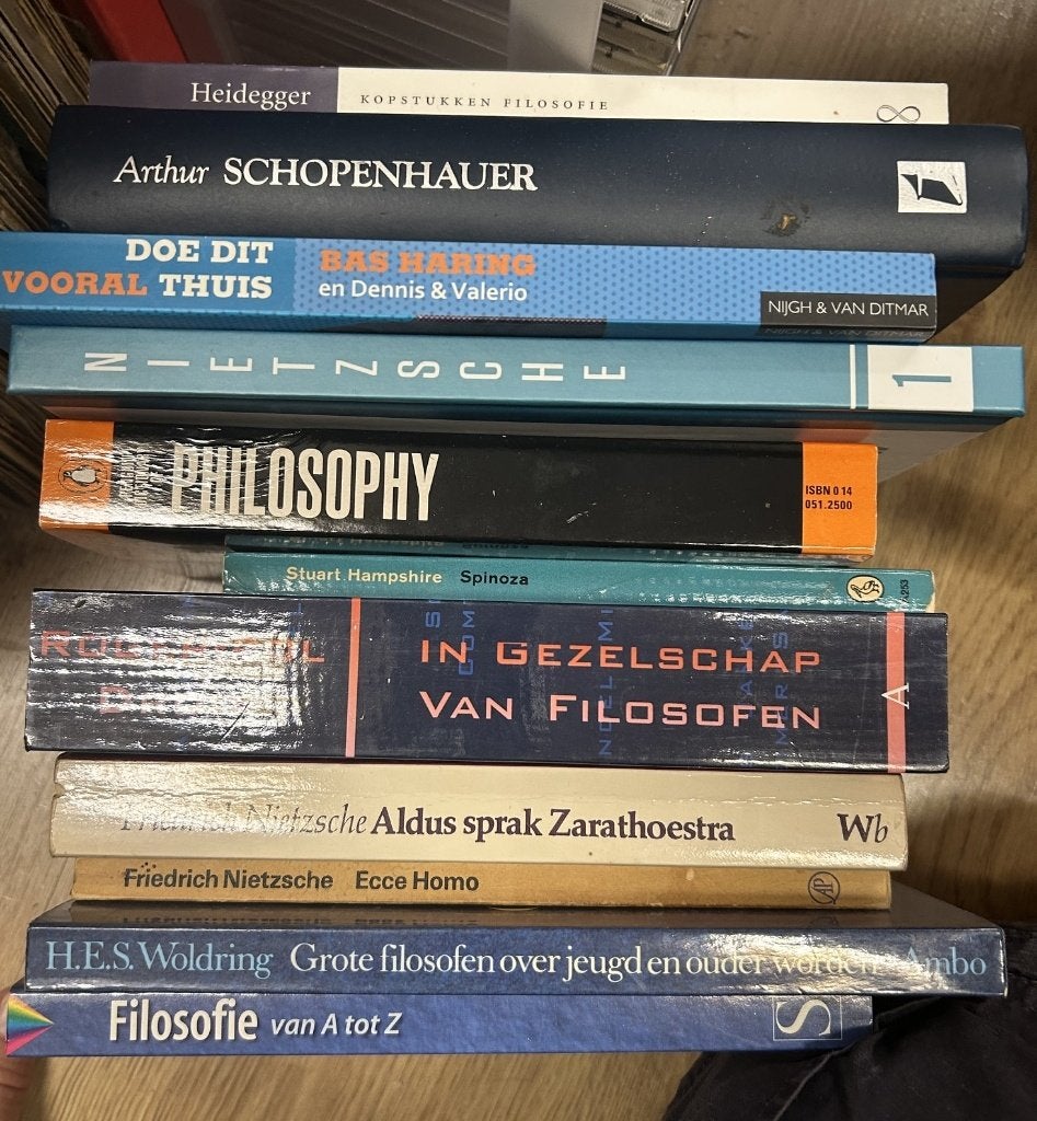 11 filosofieboeken €10,95 Schopenhauer Heidegger Nietzsche, Ophalen of Verzenden, Gelezen