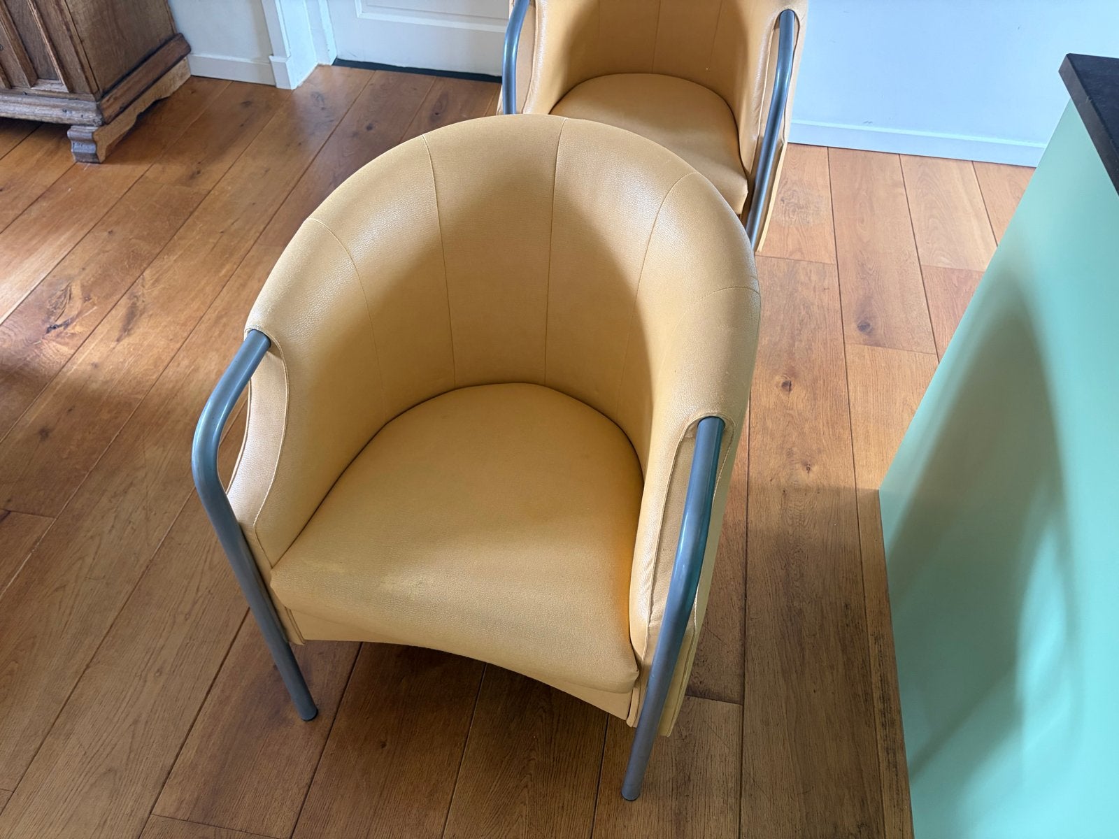 2x Gele kuipstoelen met metalen frame, Ophalen, Gebruikt, Twee, Overige kleuren