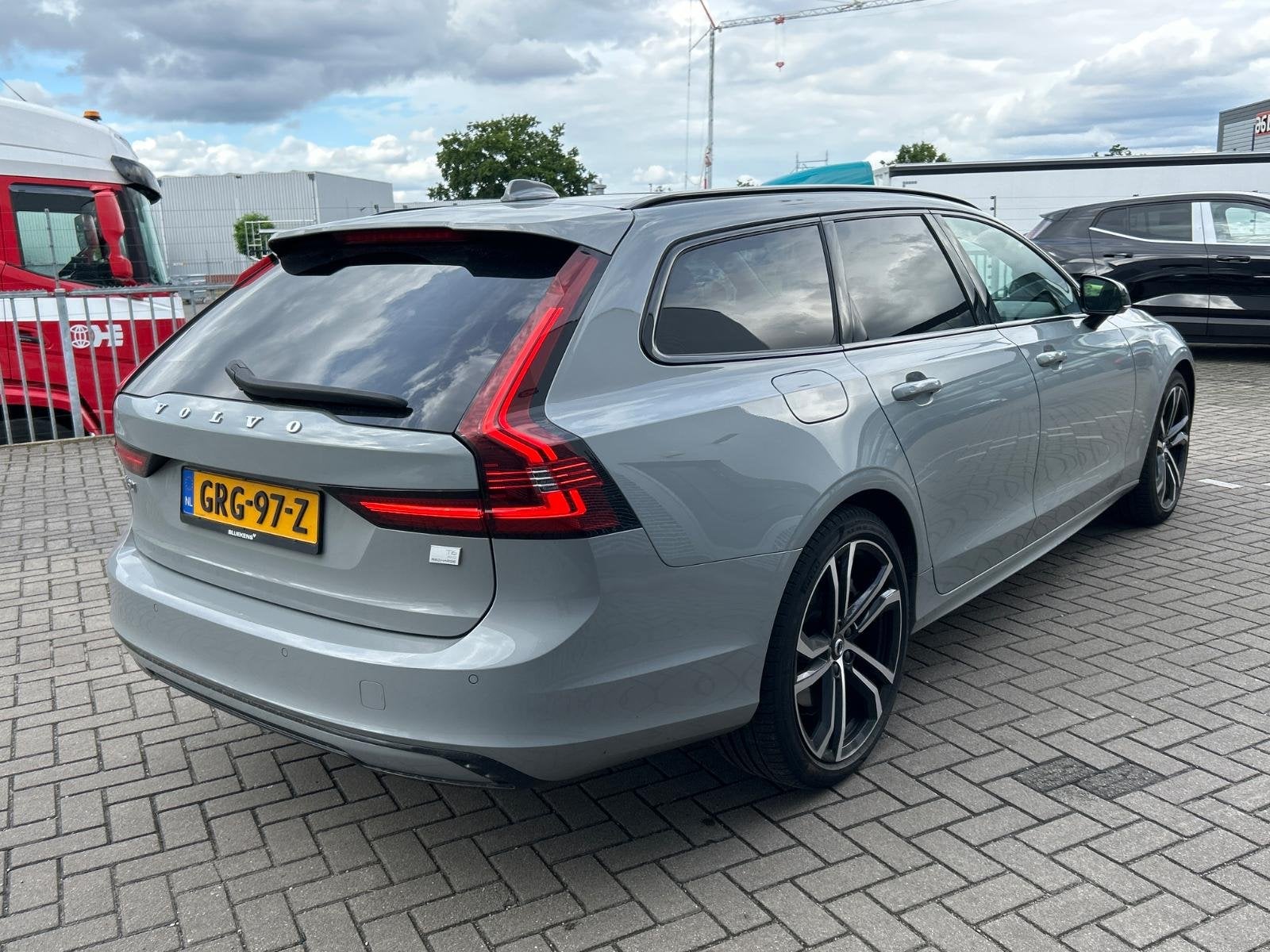 Volvo V90