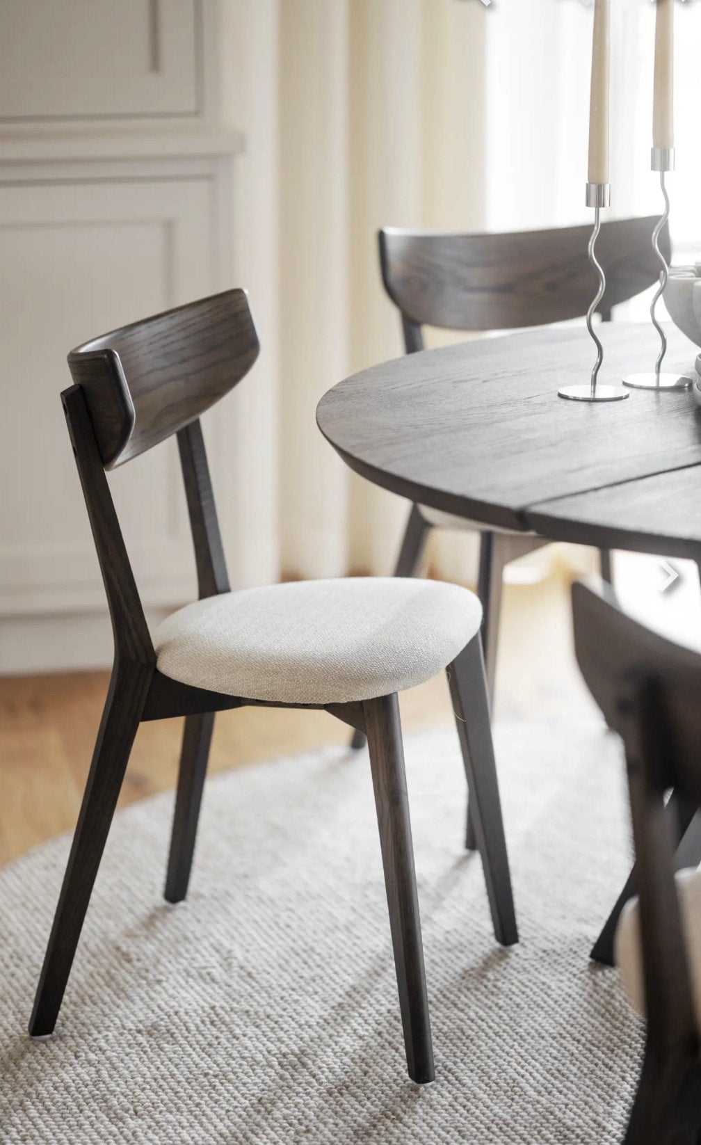 4 prachtige scandinavische stijl stoelen, Ophalen, Zo goed als nieuw