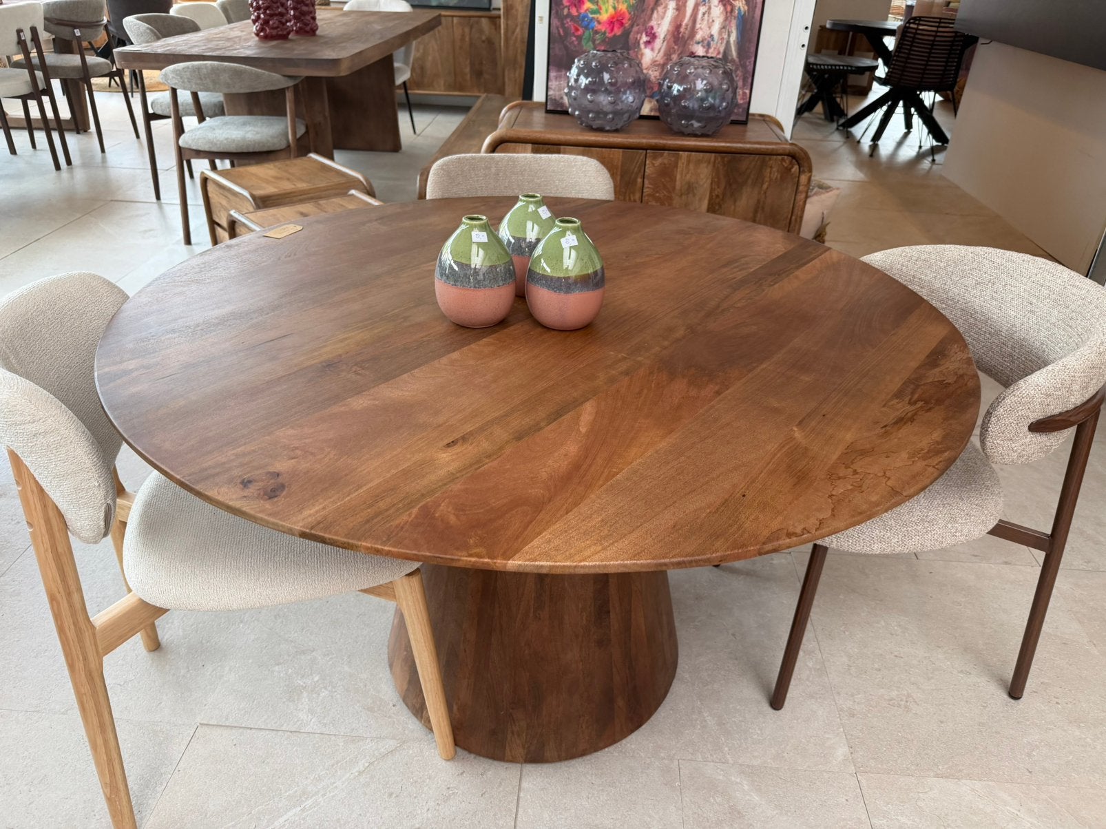 Magazijn leegverkoop ronde eettafel mangohout conische poot, Hout, Nieuw, Ophalen of Verzenden, Info@wkhome.nl