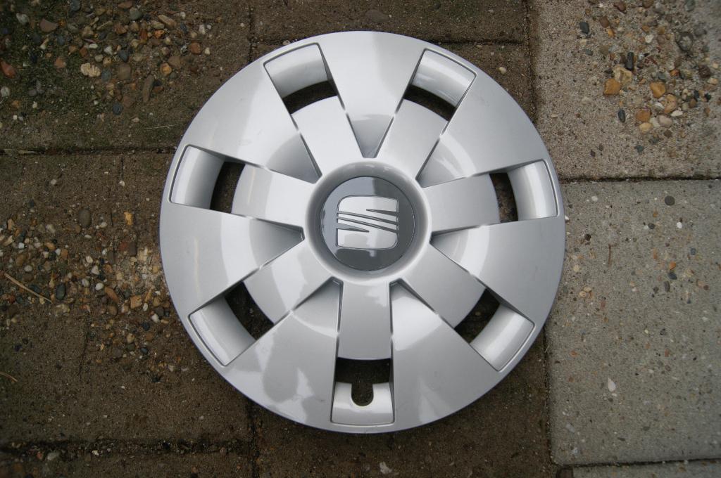 1 losse originele wieldop Seat Ibiza 14 inch (Model 5), Ophalen of Verzenden, Zo goed als nieuw