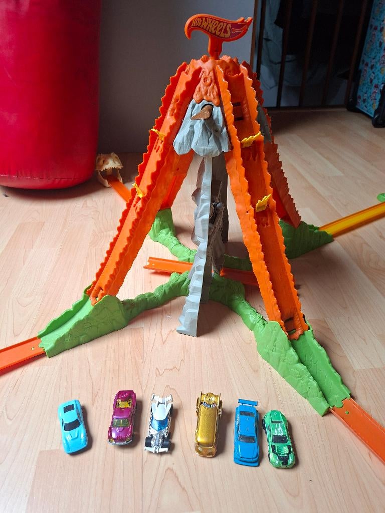 Hotwheels, Kinderen en Baby's, Speelgoed | Racebanen, Racebaan, Opwindmechanisme, Ophalen of Verzenden, Zo goed als nieuw