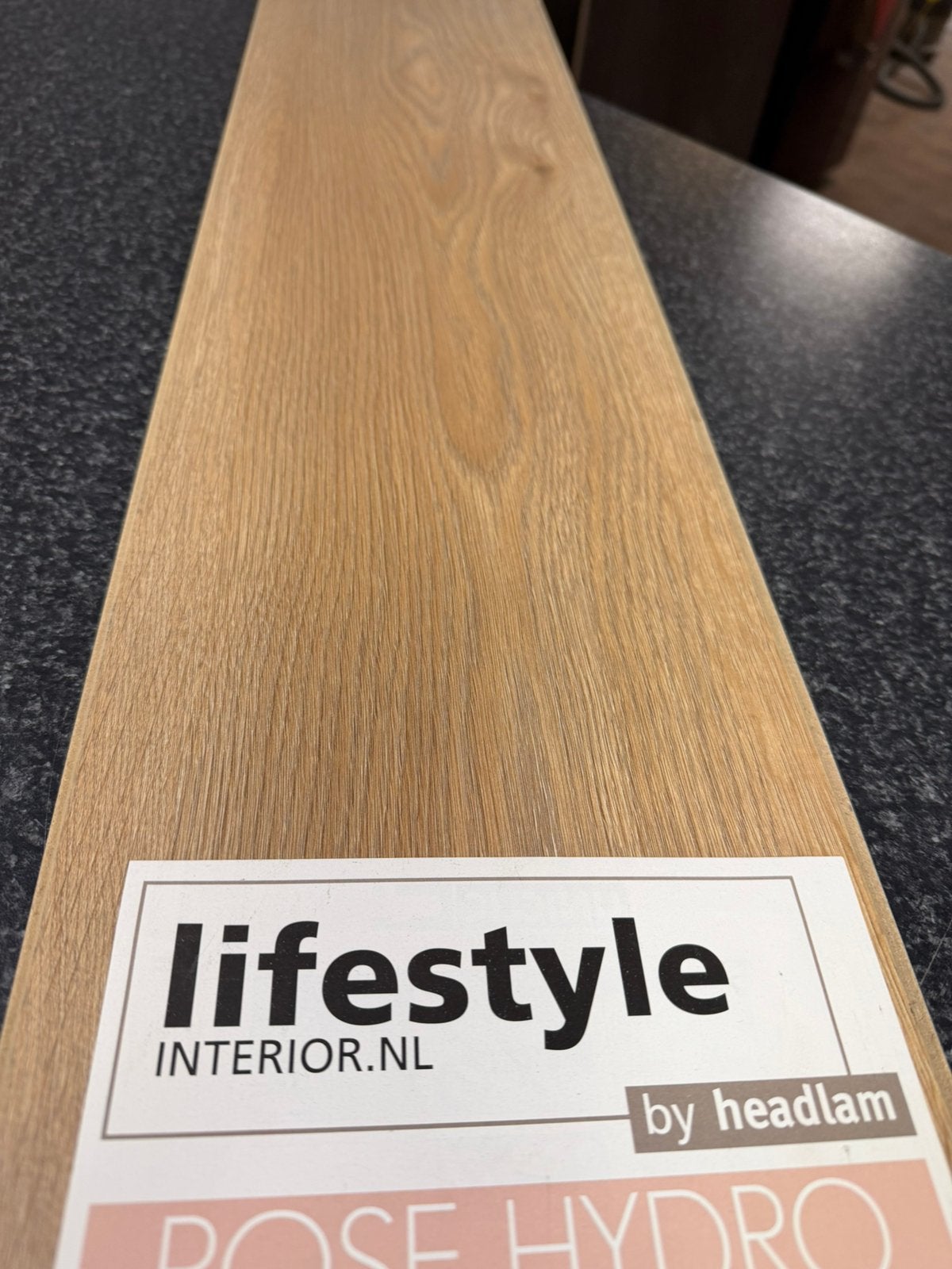 10.50 MTR/2 LAMINAAT LIFE STYLE  RESTANT, Ophalen, Nieuw, Bruin, 10 tot 25 m²