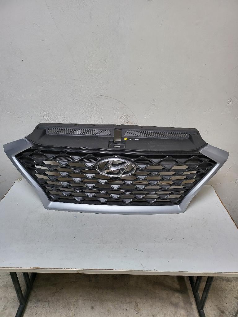 HYUNDAI TUCSON 2018-2021 FRONT RADIATOR GRILL 86351-D7500, Gebruikt, Voor, Ophalen of Verzenden, Bumper