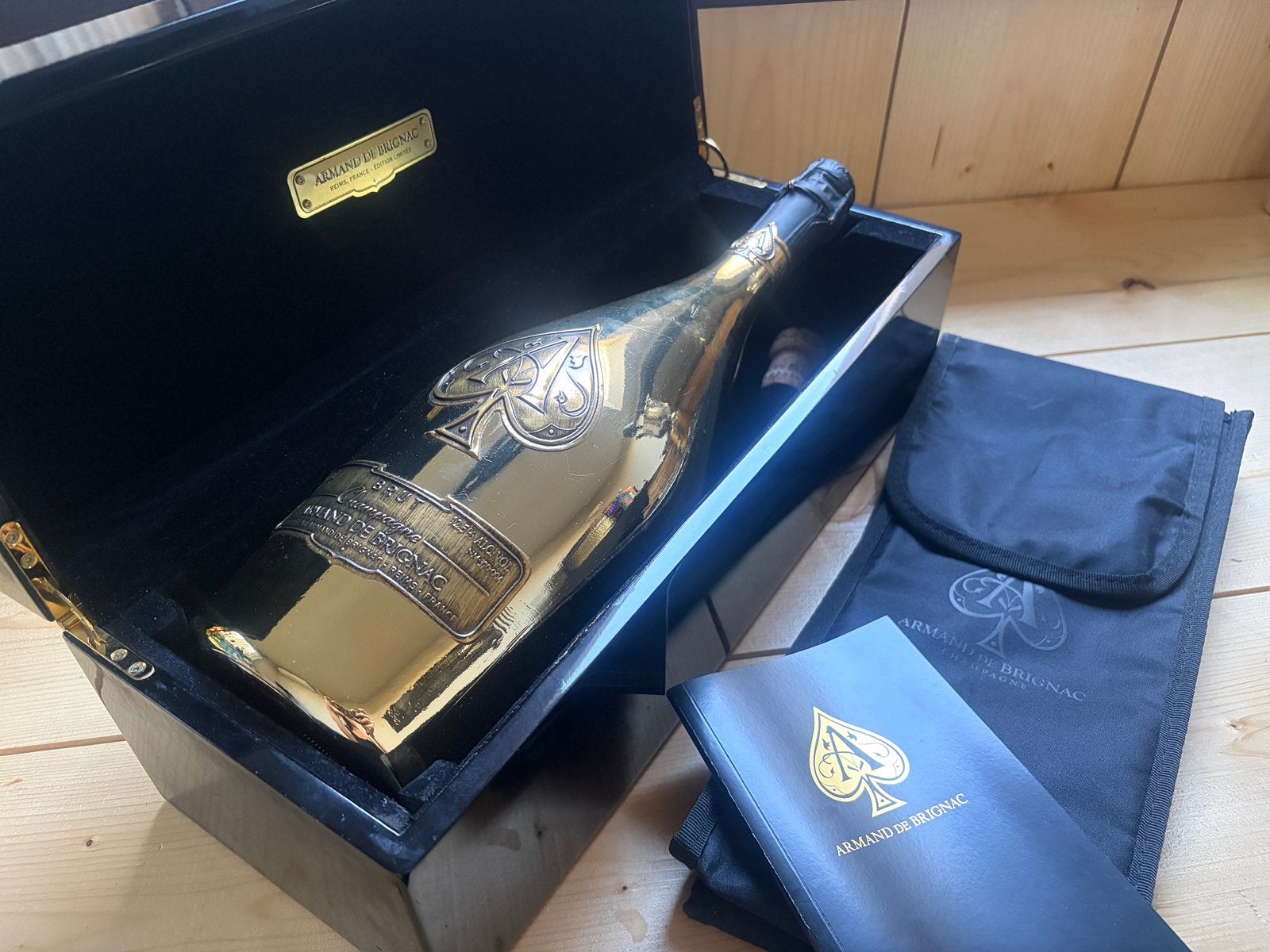 Armand de Brignac Brut Gold Champagne 1,5L Magnum Fles, Ophalen of Verzenden, Nieuw, Frankrijk, Champagne